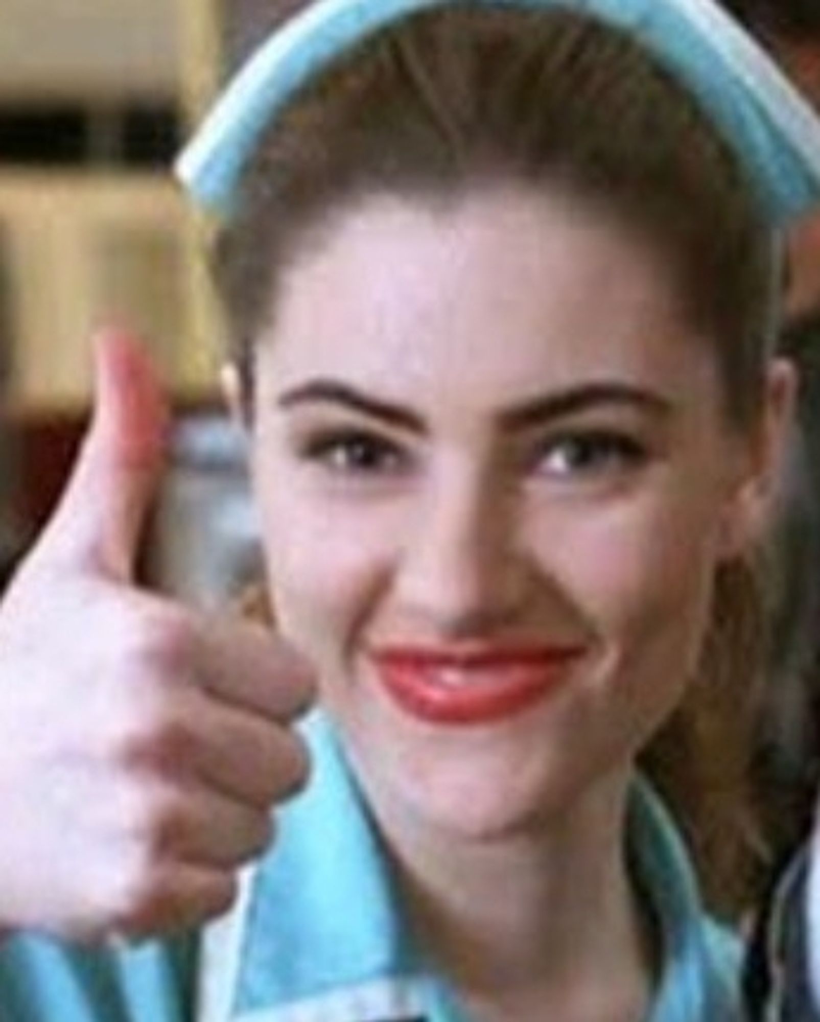 shelly johnson dando um beleza pra câmera