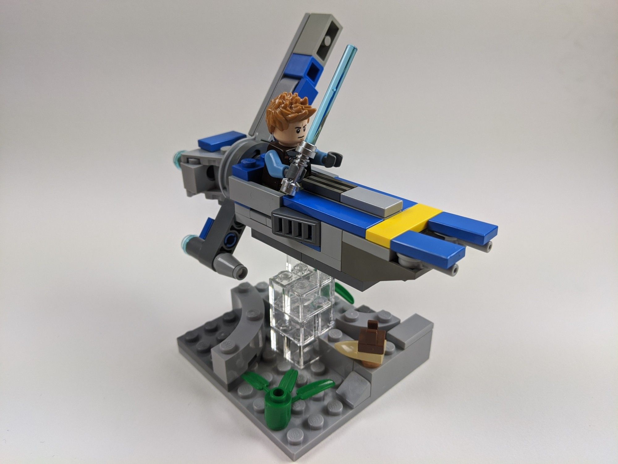 LEGO microfighter of the Stinger Mantis from Jedi: Fallen Order