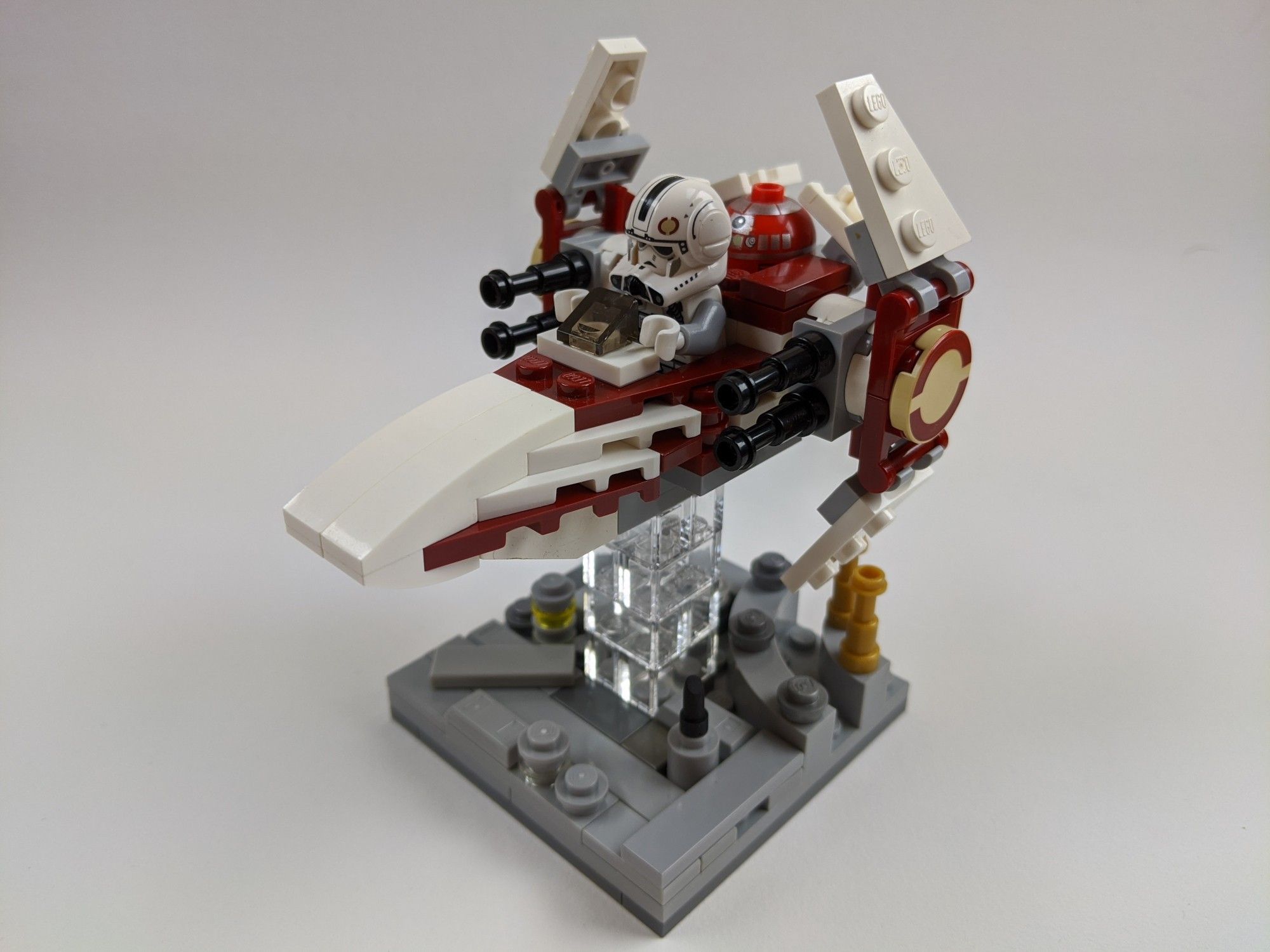 LEGO Microfighter version of a Republic V-Wing starfighter