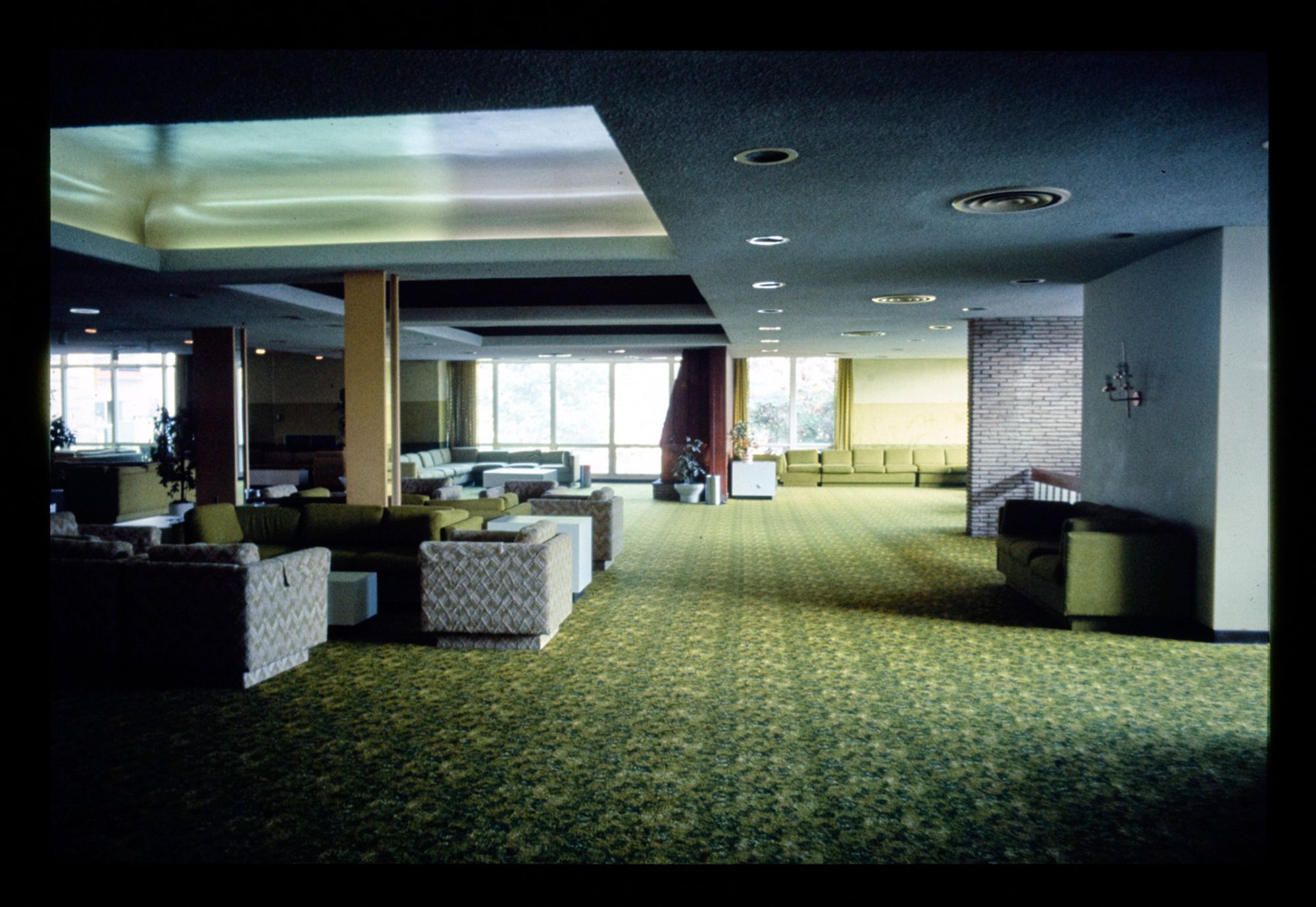 kutsher's lobby, thompson, new york, 1977