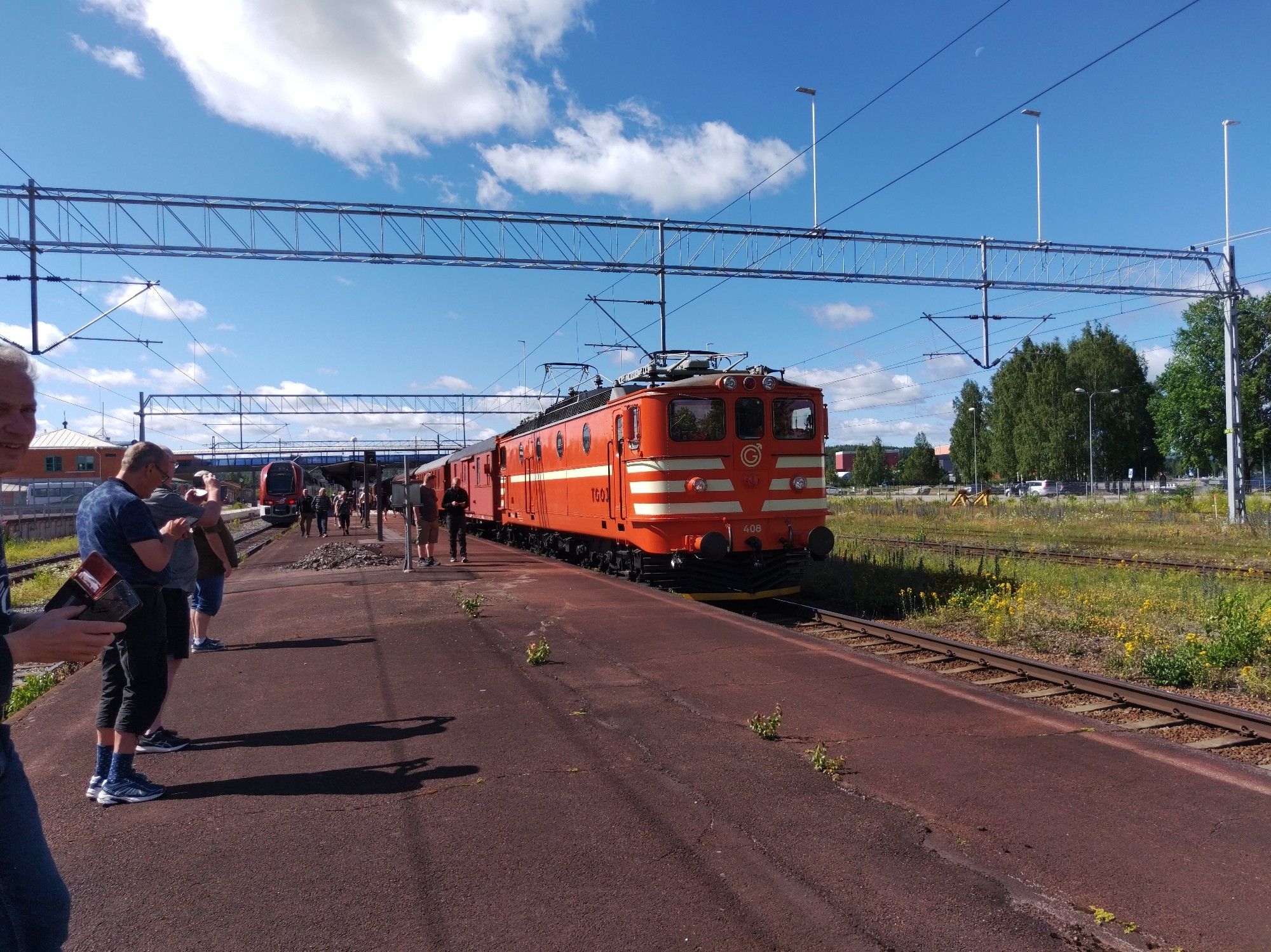 FSJV-Sonderzug im Bahnhof Ludvika.