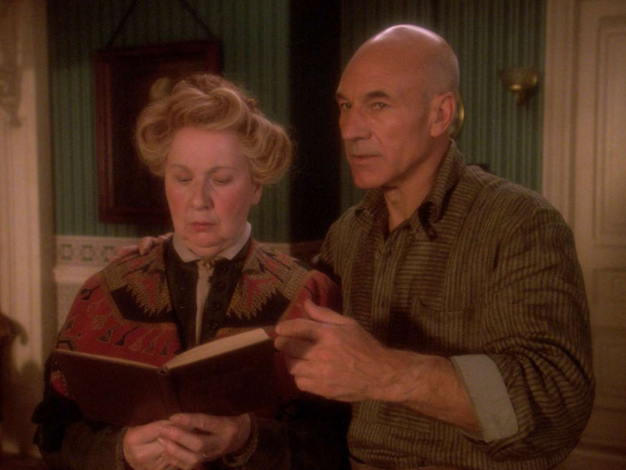 Mrs. Carmicheal, the cast's landlady in SF, being directed by Picard as theater person.