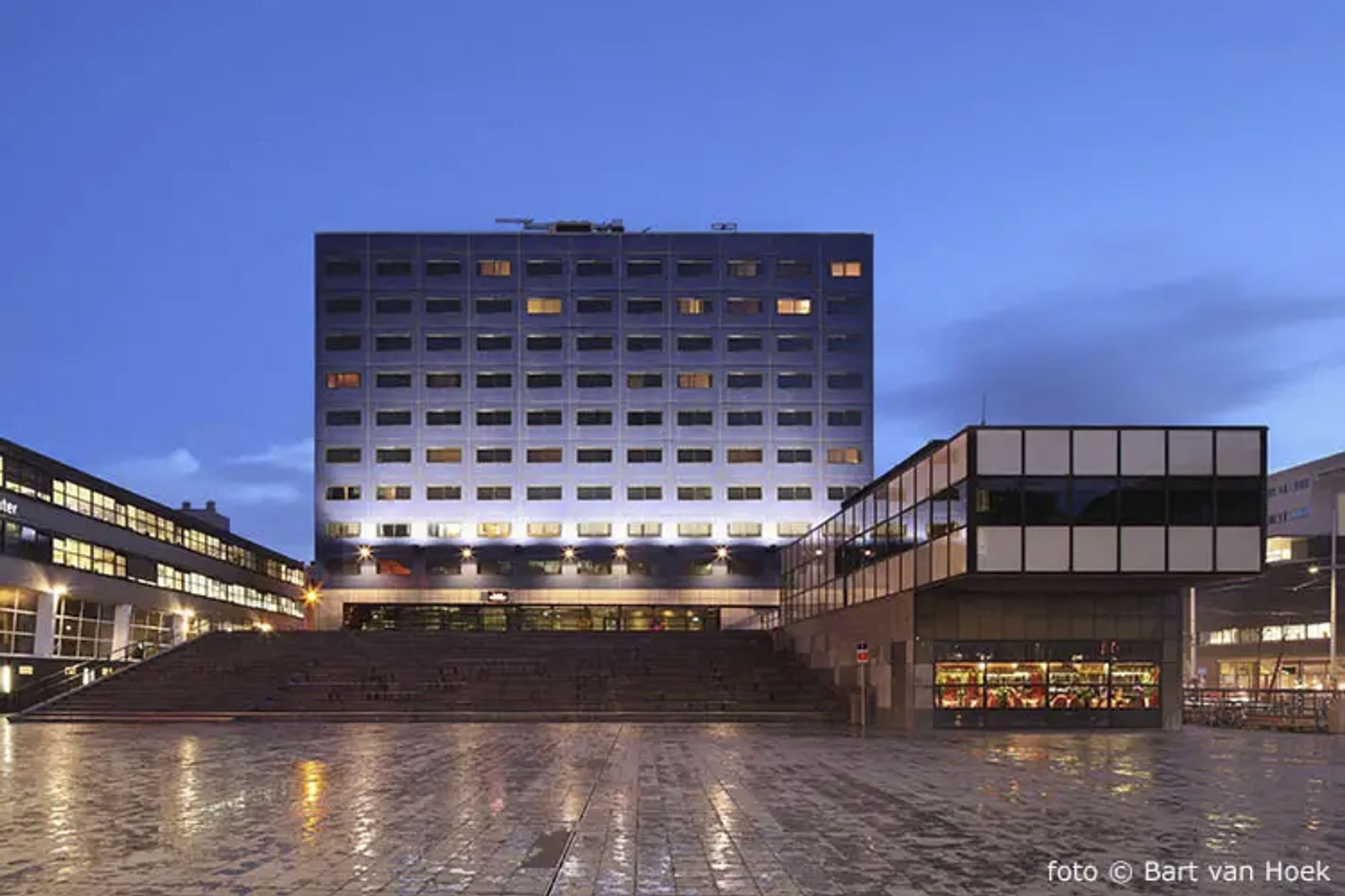 Pullman / Mercure hotel, Rotterdam (foto: Bart van Hoek)