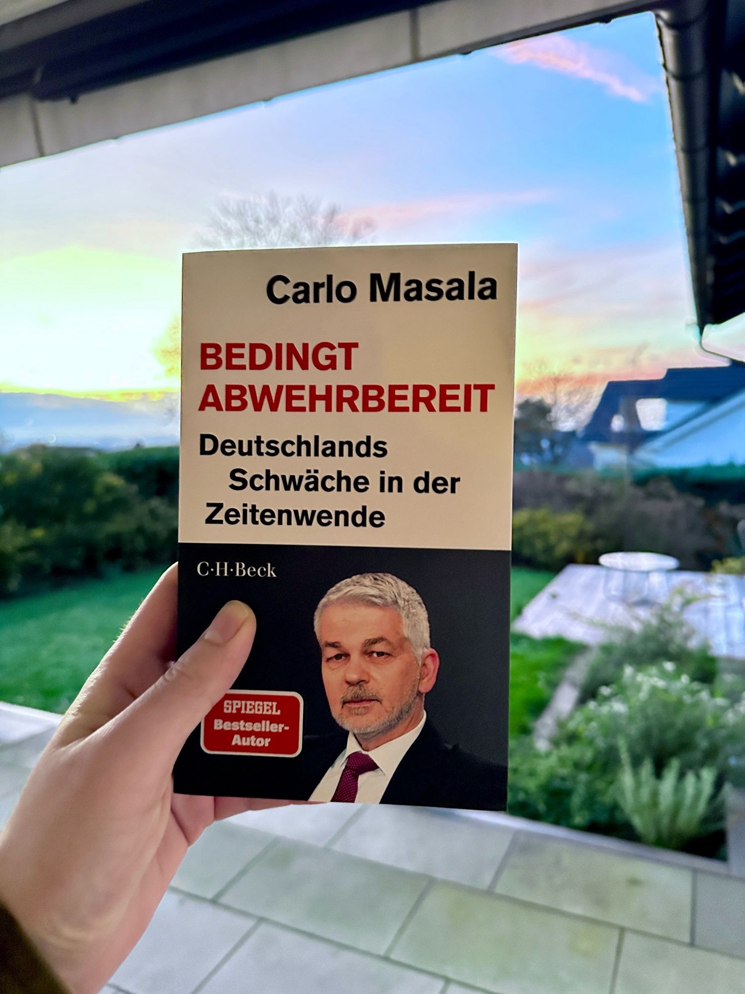 Sicherheitspolitischer Buchtipp: „Bedingt Abwehrbereit - Deutschlands Schwäche in der Zeitenwende“ von Carlo Masala