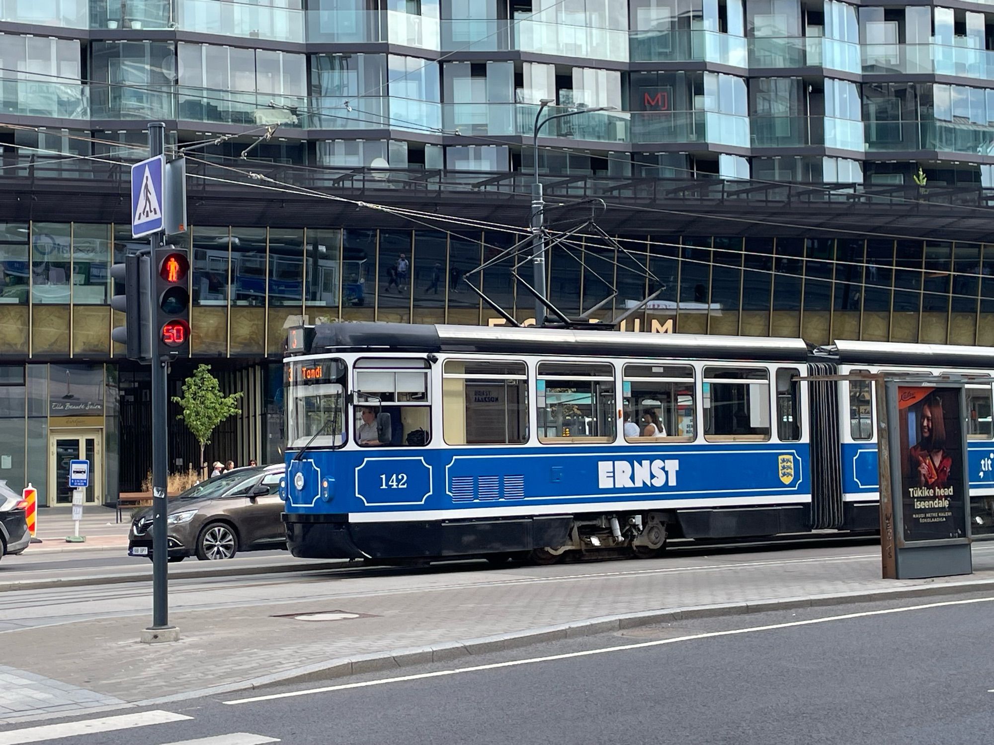 Trambahn mit Namen „Ernst“