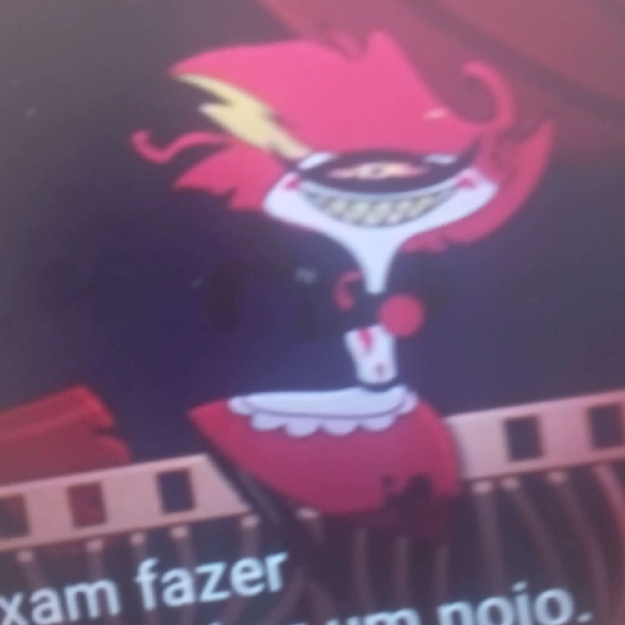 Nifty do desenho hazbin hotel com uma cara de maconheira olhando pra vc