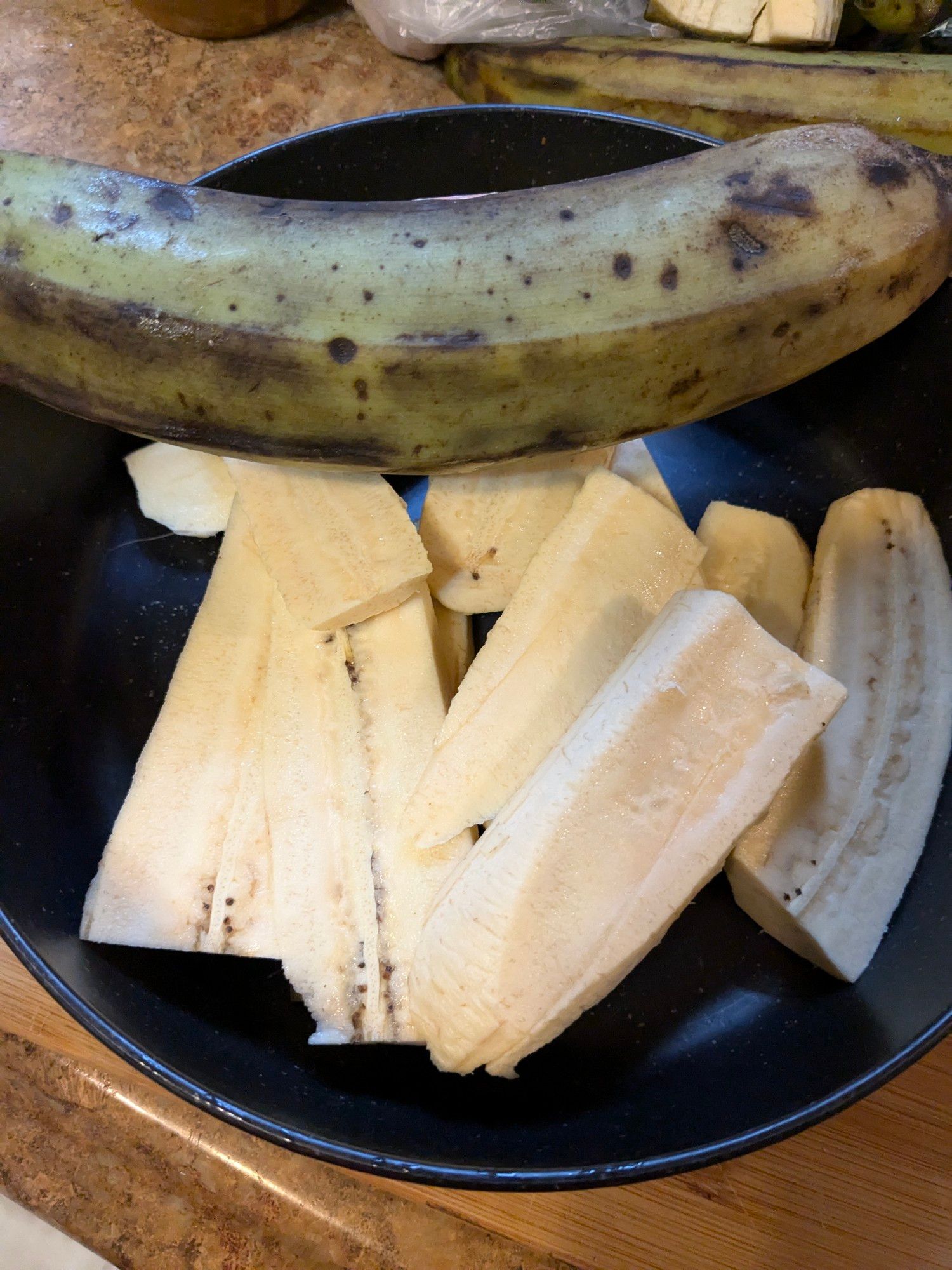 Sliced plantains for majado