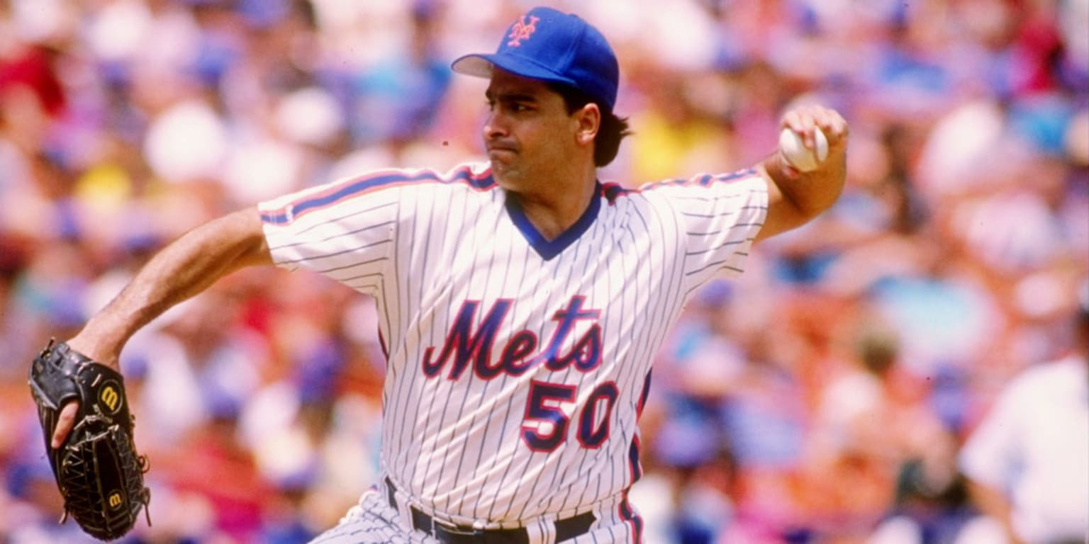 photo of sid fernandez in a new york mets uniform