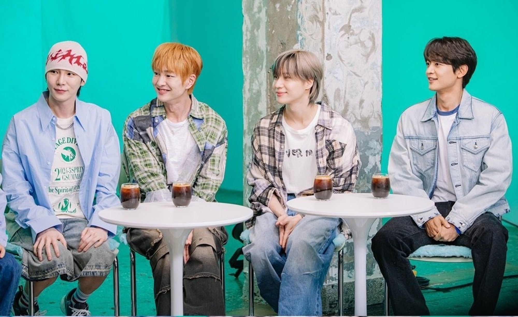 SHINee Key, Onew, Taemin and Minho sitting together for 'Hang out with Yoo' for their 16th anniversary.