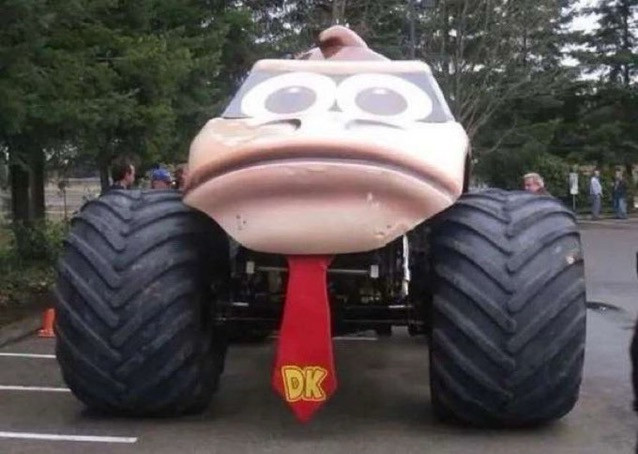 Frowning Donkay King sedan 