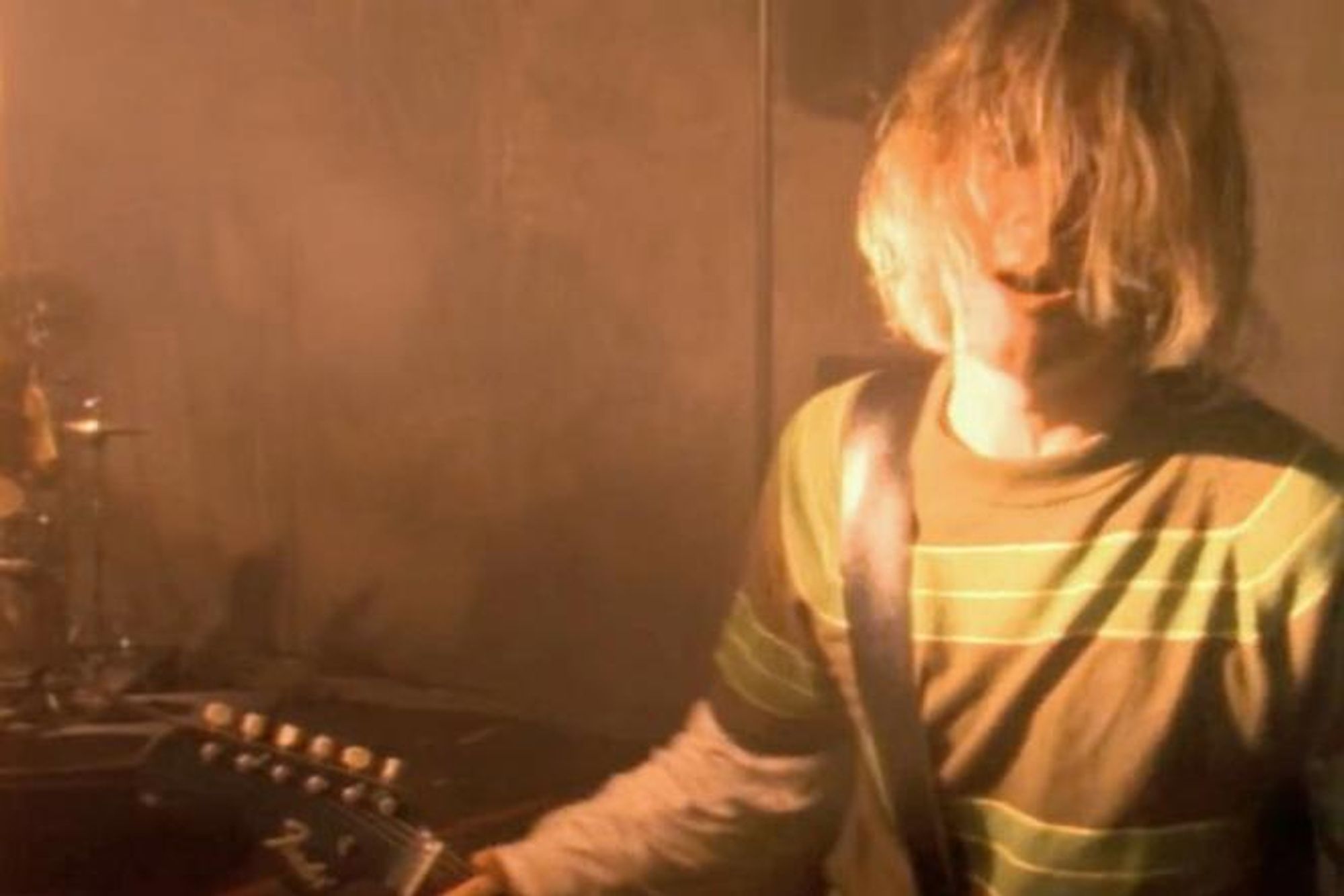 Kurt Cobain im Nirvana Musikvideo zu "Smells like Teen Spirit"