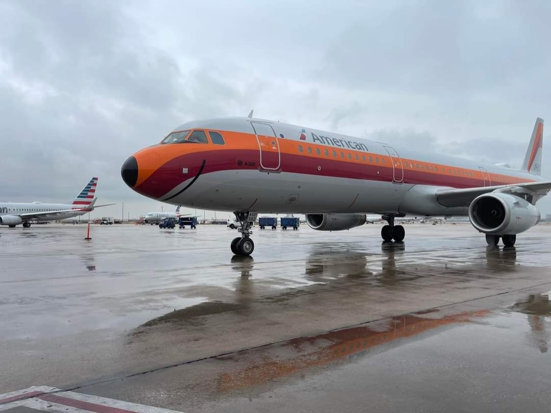 American Airlines PSA retro livery on the Airbus A321