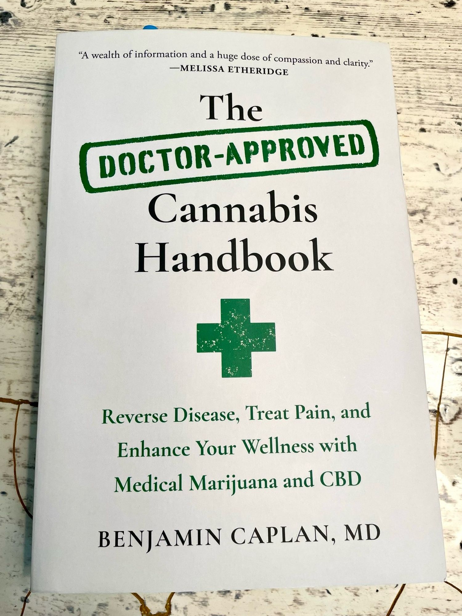 📖

📣 Digital 📚 Giveaway‼️

Join Our
Medical Cannabis Community💚
a safe space to discuss medical cannabis, including sharing benefits, risks, news, experiences, concerns, and opinions

Like, RT, and Reply #CannabisHandbook for Your chance to Win a 🆓 digital copy of The Doctor-Approved Cannabis Handbook: Reverse Disease, Treat Pain, and Enhance Your Wellness with Medical Marijuana and CBD

TheDoc explains how cannabis works, which products are best for specific illnesses, what typical dosages are, and more—all in an easy-to-understand format that makes improving your health as straightforward as possible

Part 1️⃣ provides a comprehensive overview of the cannabis plant

In Part 2️⃣, you will see how cannabis can be integrated into a personalized treatment protocol

*Paperback shown*