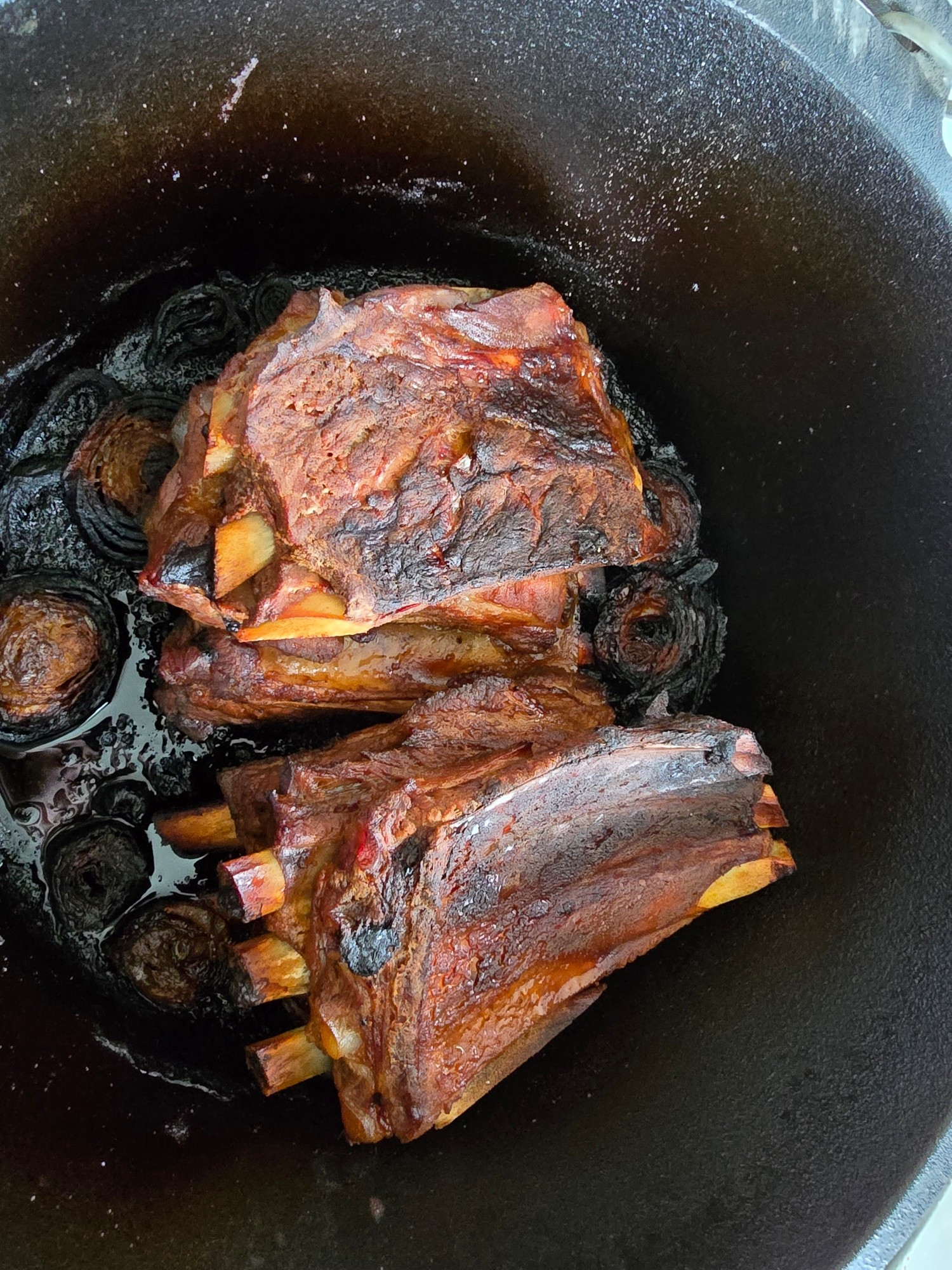 Spare Ribs im Dutch Oven