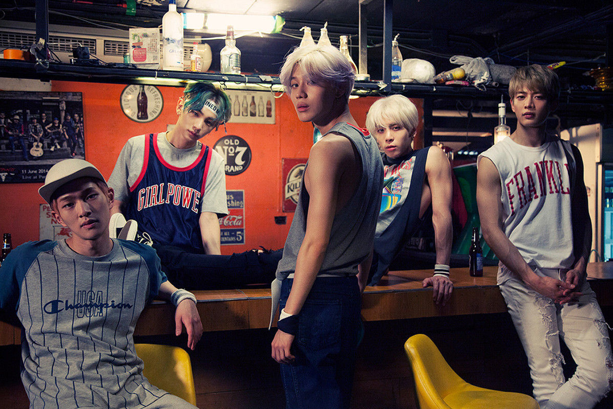 shinee group photo from their iconic 'odd' album. here they're wearing the outfits from the 'view' mv. left to right: onew, key, taemin, jonghyun, and minho.