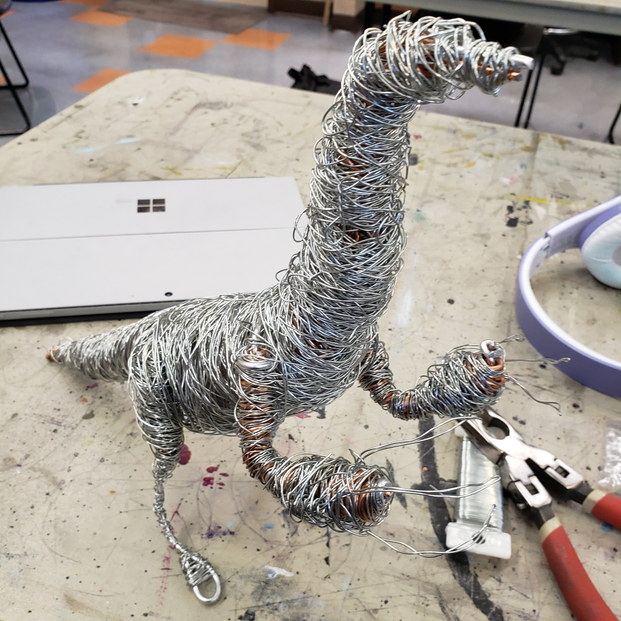 Wire therizinosaurus 3/4 view