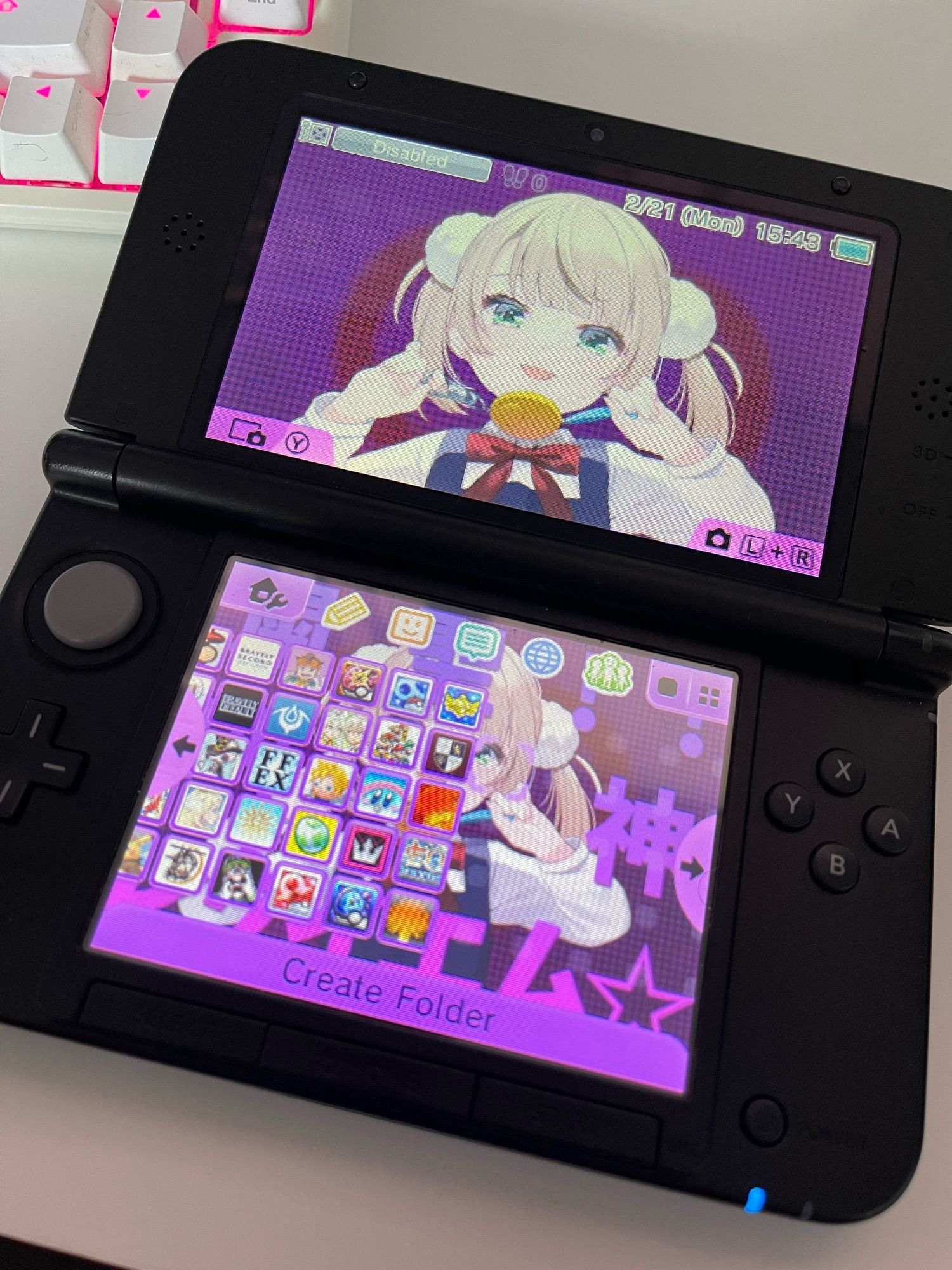 Nintendo 3DS with custom background