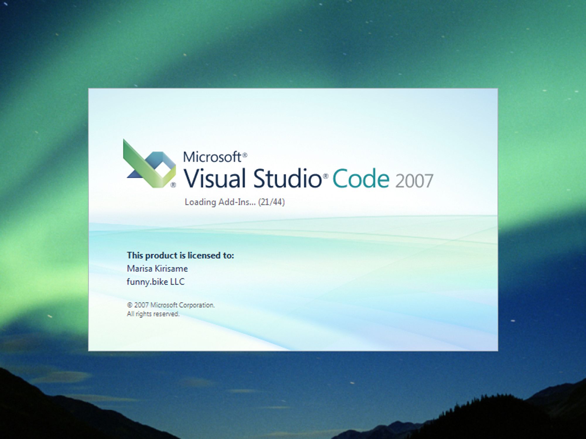 The "Visual Studio Code 2007" splash screen