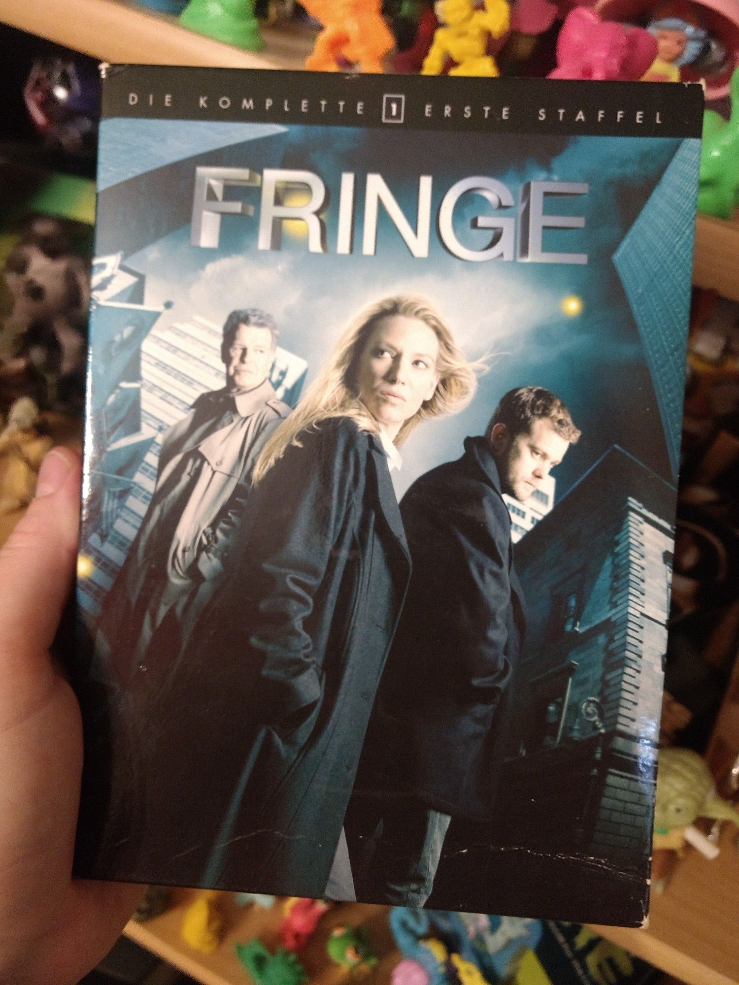 Die DVD-Box der 1. Staffel von Fringe.