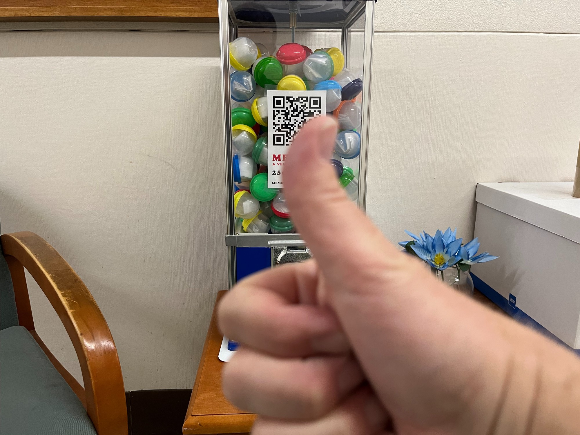 a happy full memory vending machine with a thumbs up for awesomeness