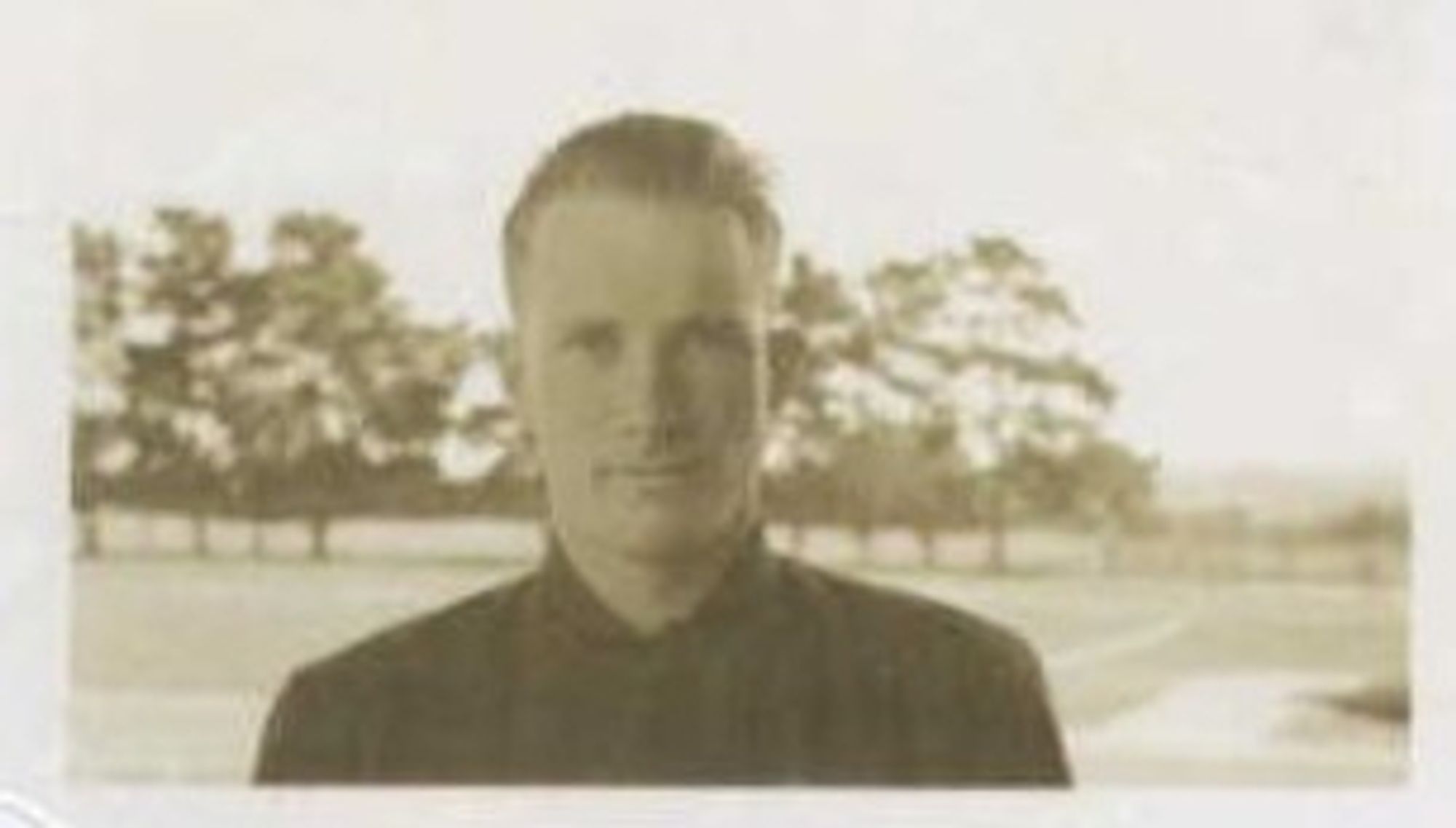 RAAF enlistment photo taken 28th February 1941.