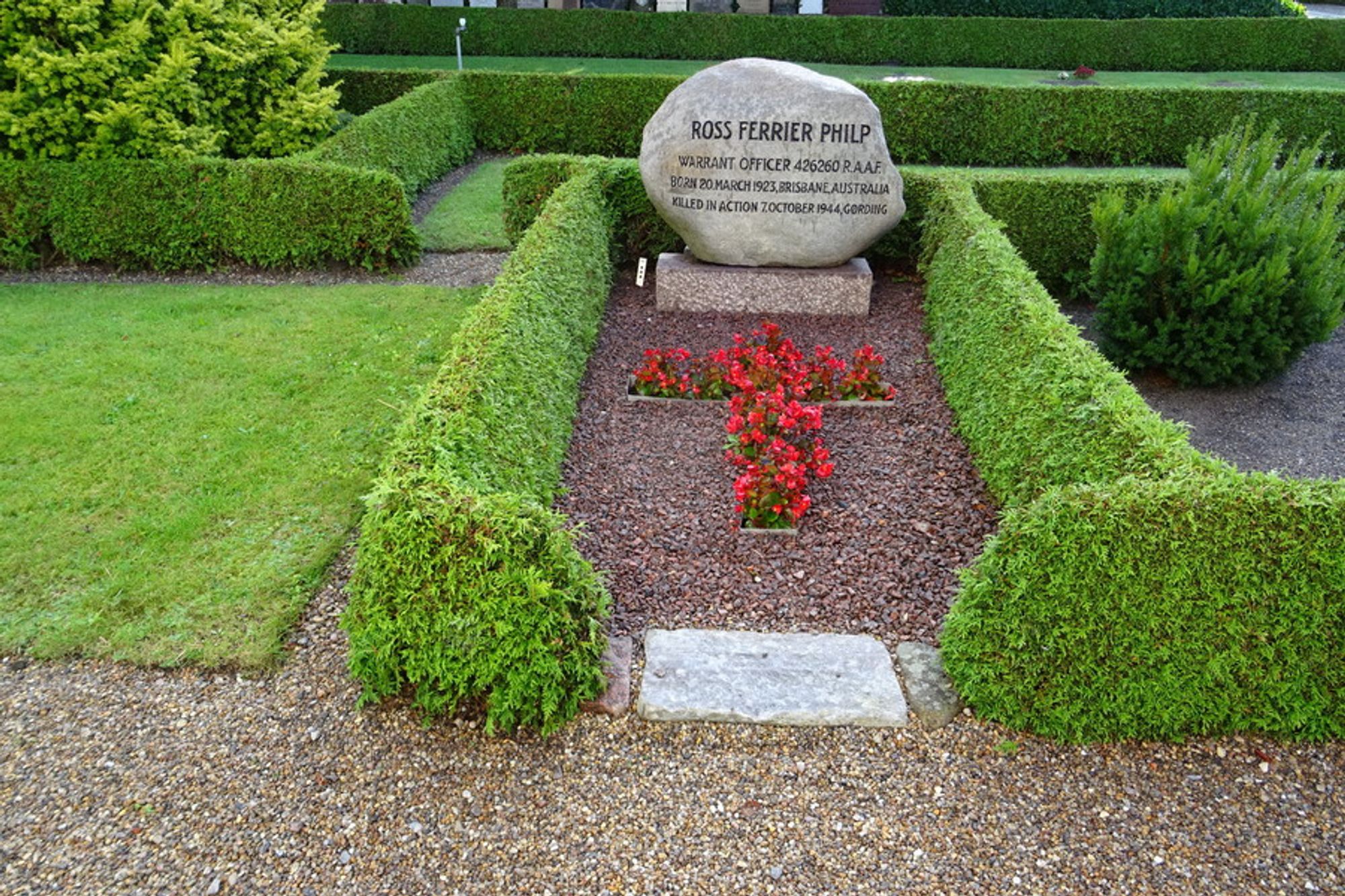 Grave of P/O Ross Philp, RAAF at Gørding, Denmark. Copyright Faldne Allierede Flyvere (Fallen Allied Airmen) by Anders Bjørnvad MBE