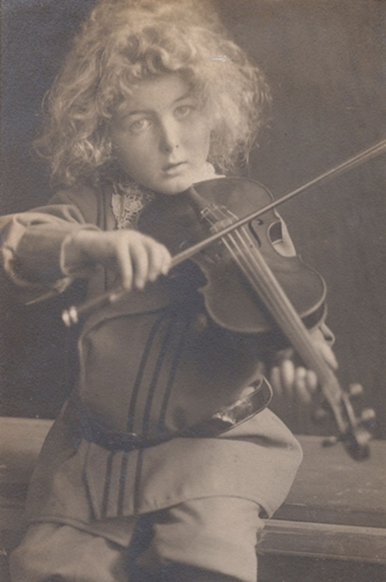 Henry Cowell playing the violin — aged 5 (c. 1902), stolen from wikipedia as you do