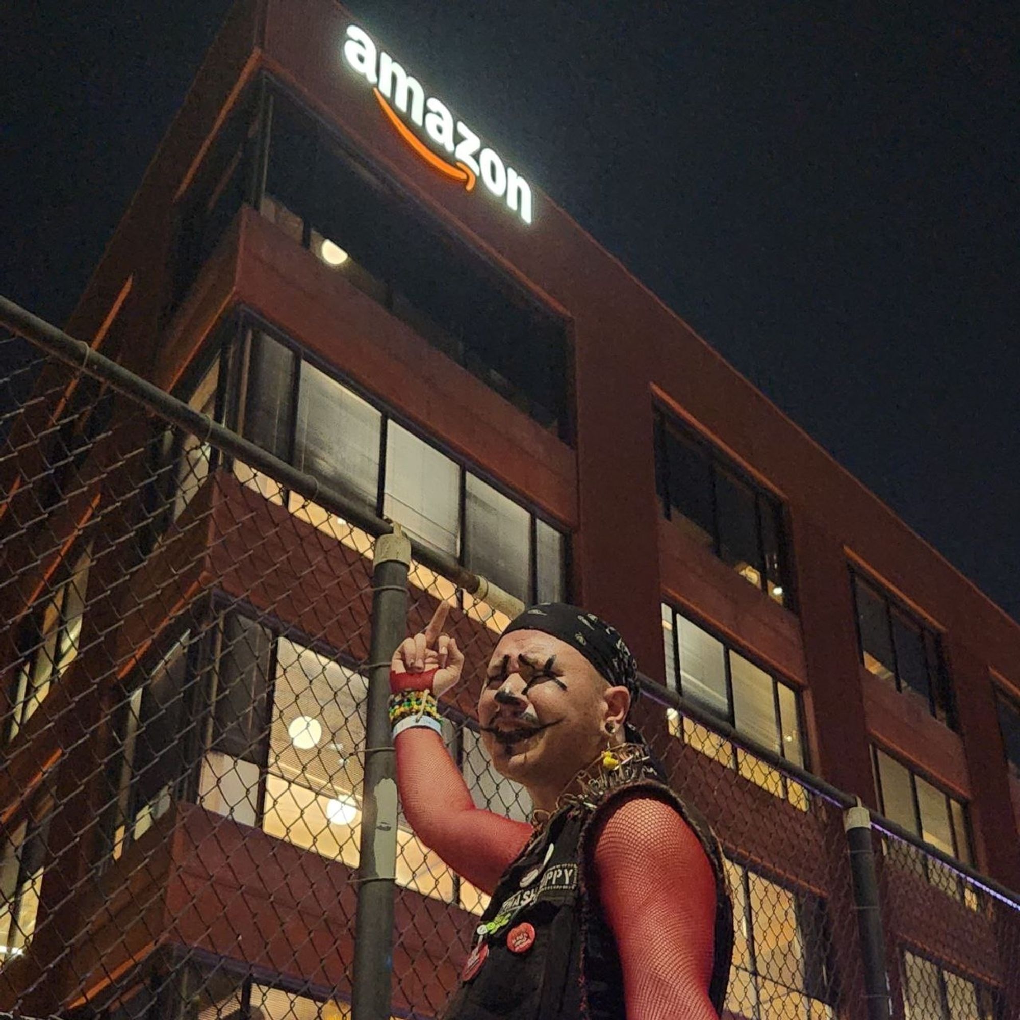 Me flippin off an amazon office bullying