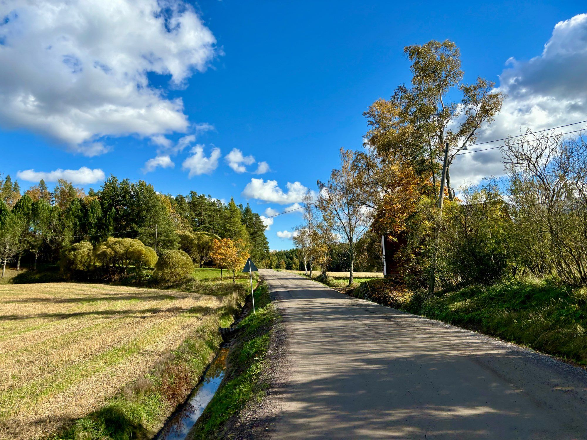 Eine Schotterstraße