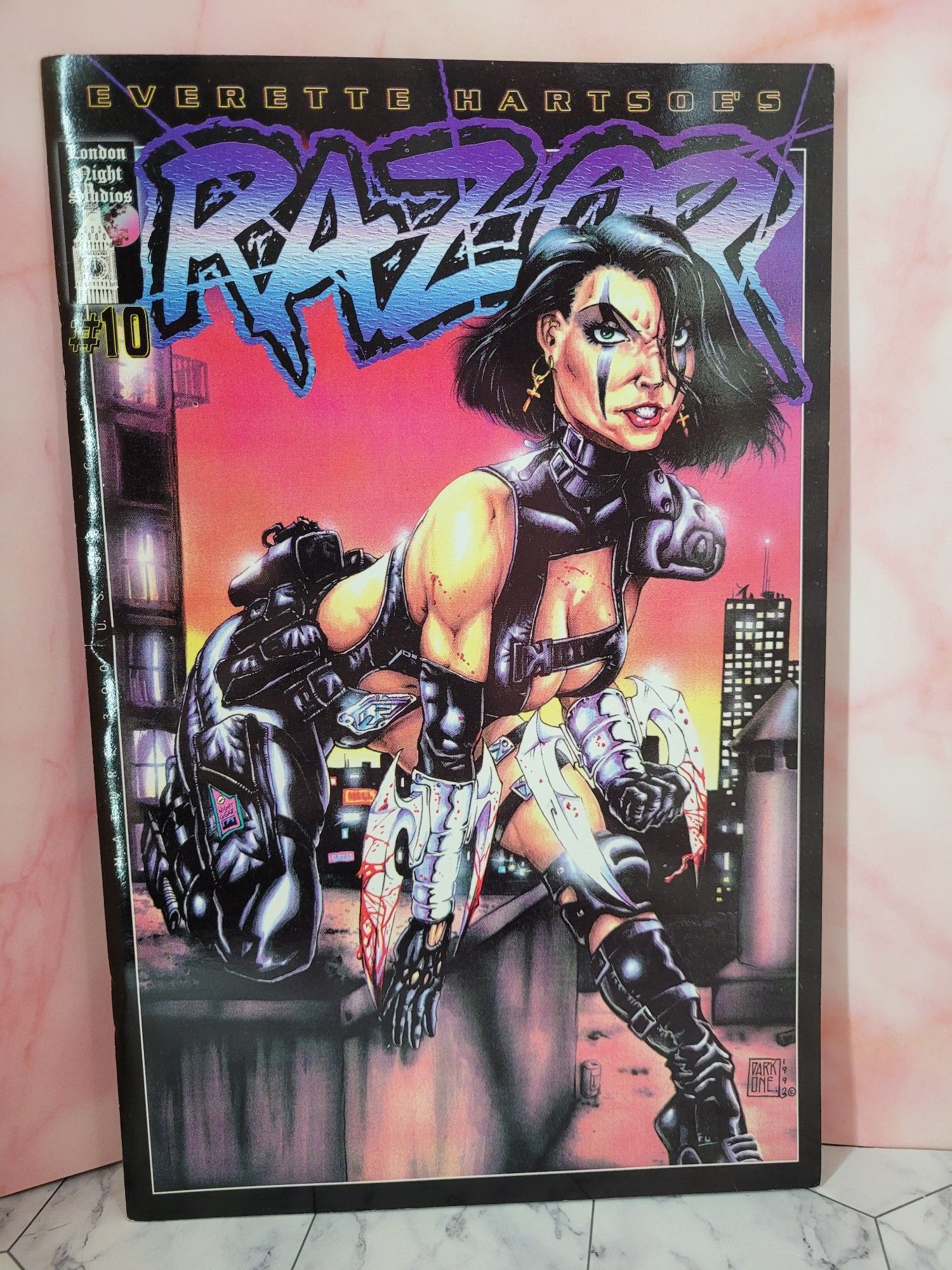 Cover of Razor #10.