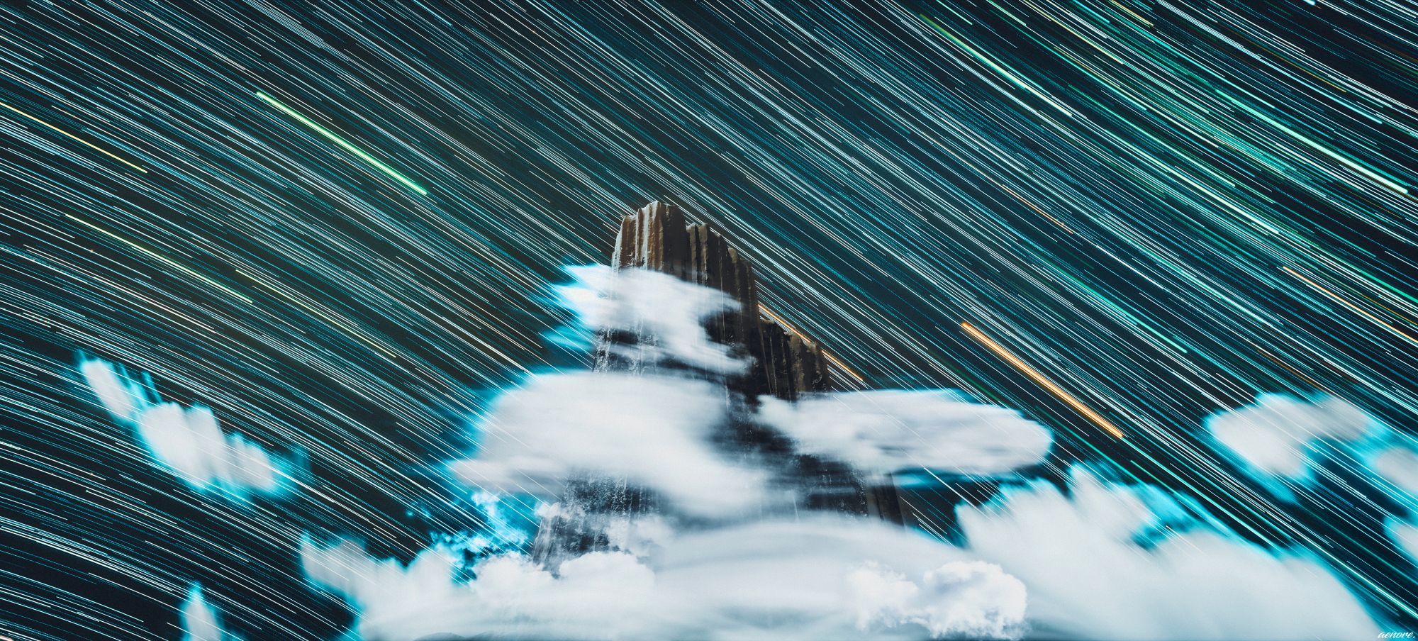 a long exposure star smear picture of Worqor Zormor, a mountainous peak in the Urqopacha region in Final Fantasy XIV. clouds are shown rotating around its base thanks to the long exposure