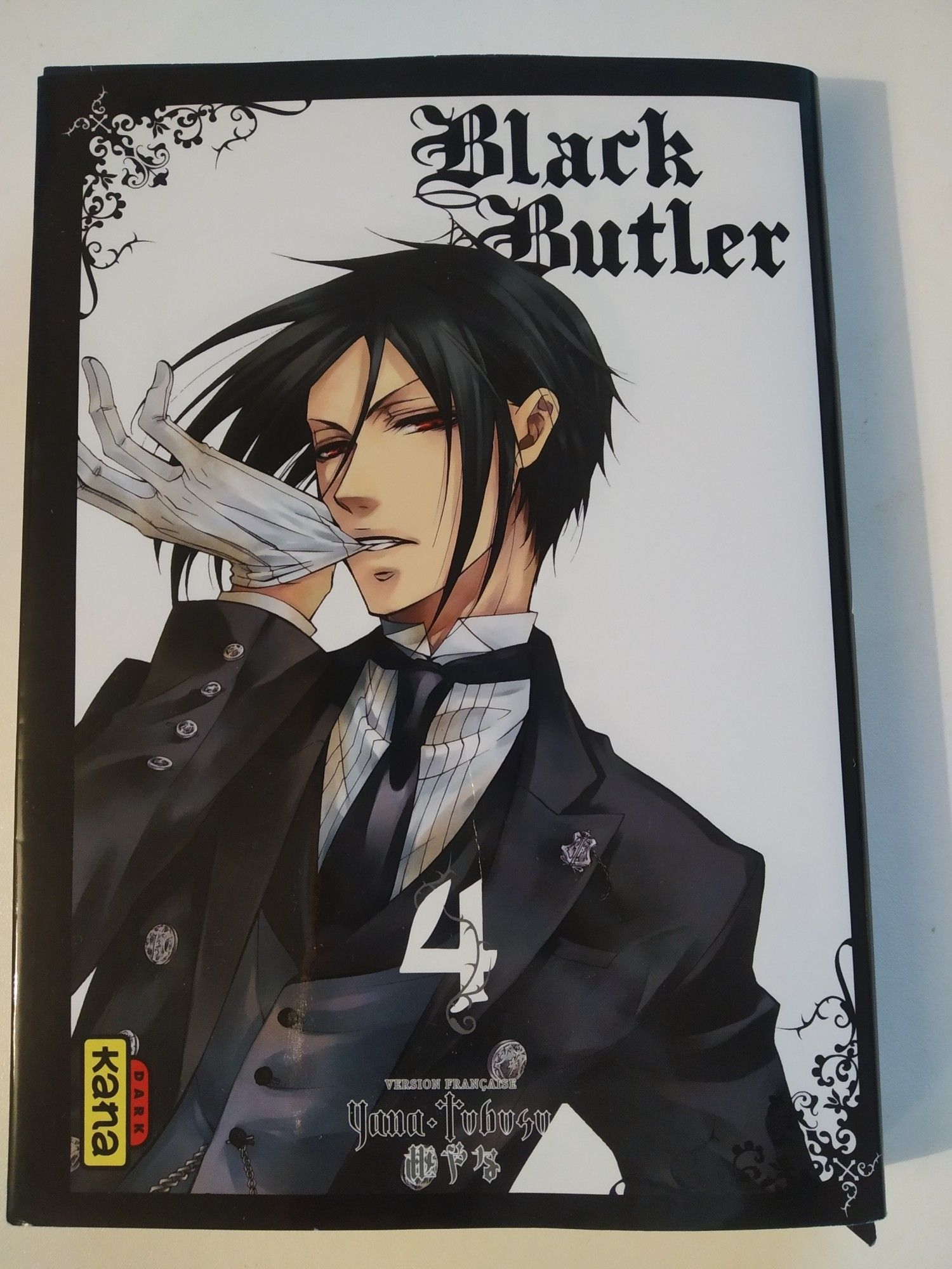 1e de couverture du manga Black Butler tome 4 de Yana Toboso, éditions Kana, 2008