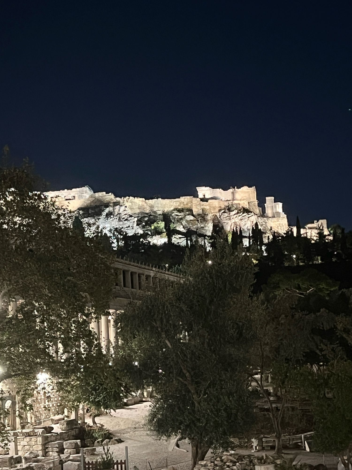 Die Akropolis bei Nacht