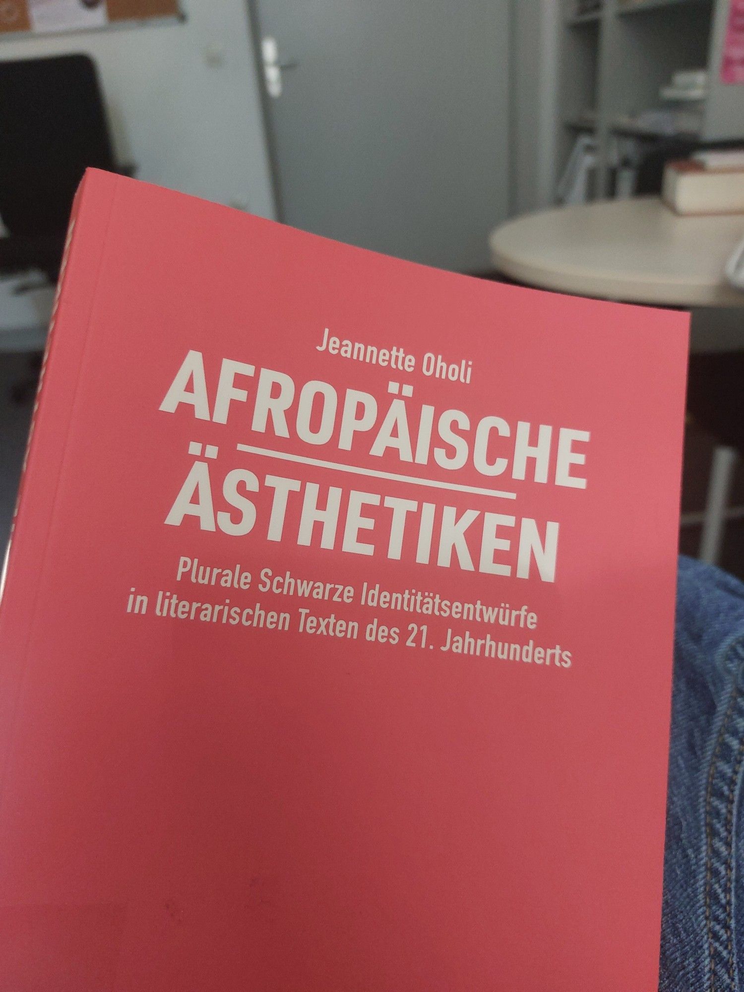 Deckblatt des Buches Afropäische Ästhetiken