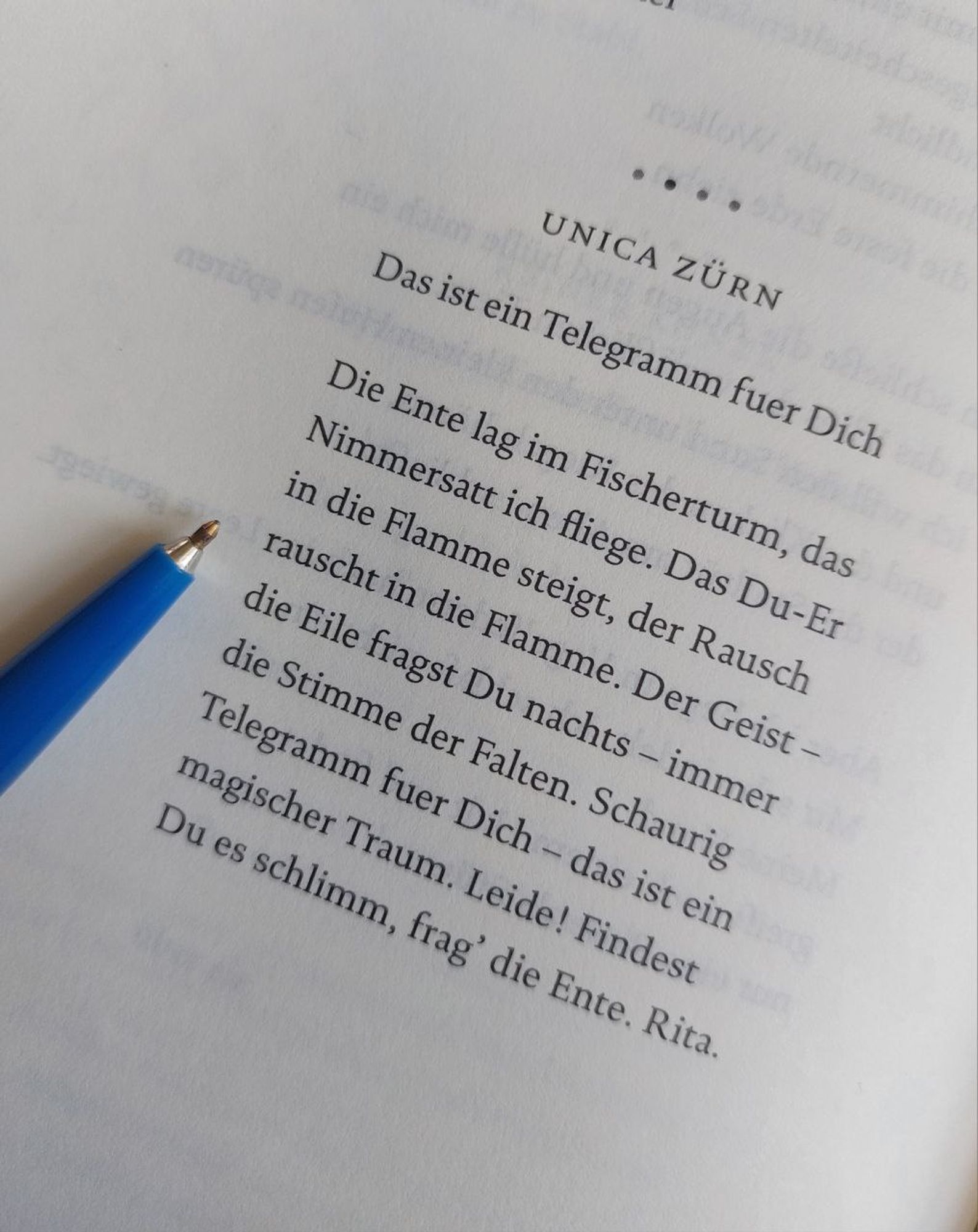 Foto eines Anagramm-Gedichts von Unica Zürn "Das ist ein Telegramm fuer Dich".