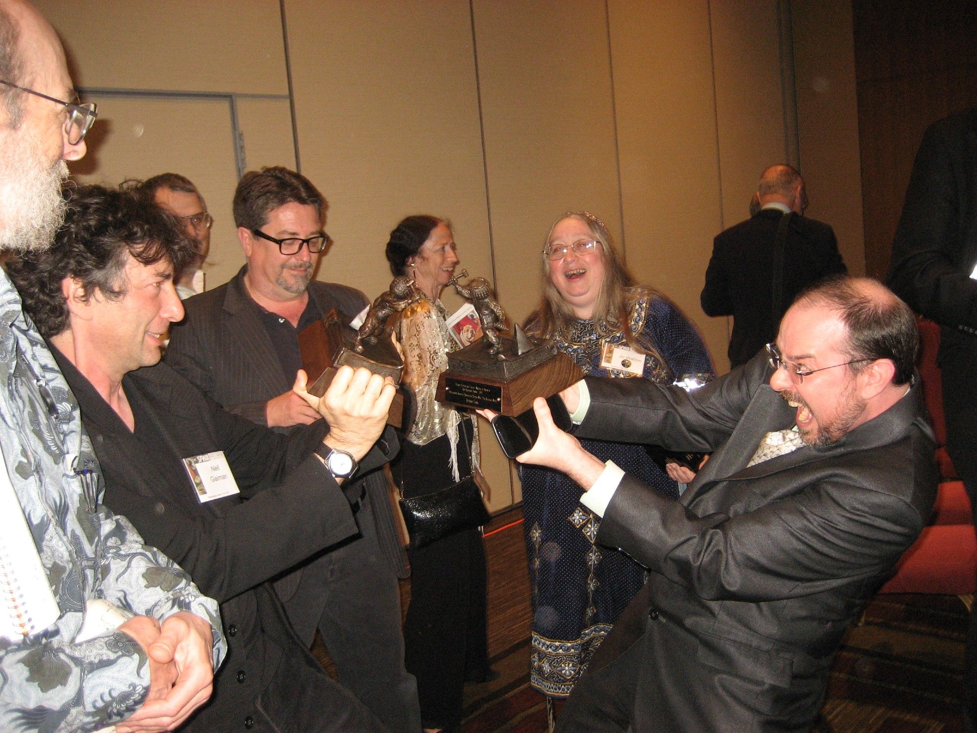 John Scalzi and Neil Gaiman in the same room (and photo) together