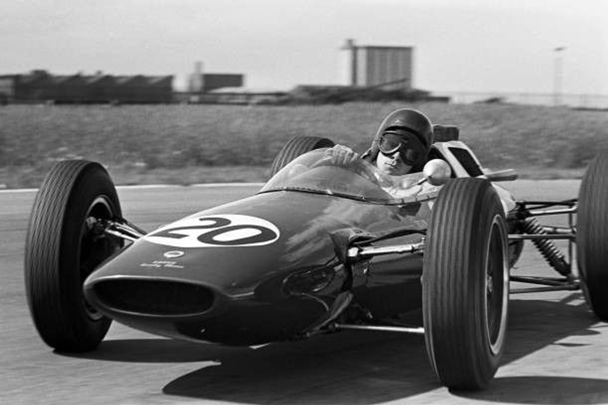 Jim Clark, piloto que mais conquistou Grand Chelem's na Fórmula 1, durante a sua primeira conquista no Grande Prêmio da Inglaterra de 1962.