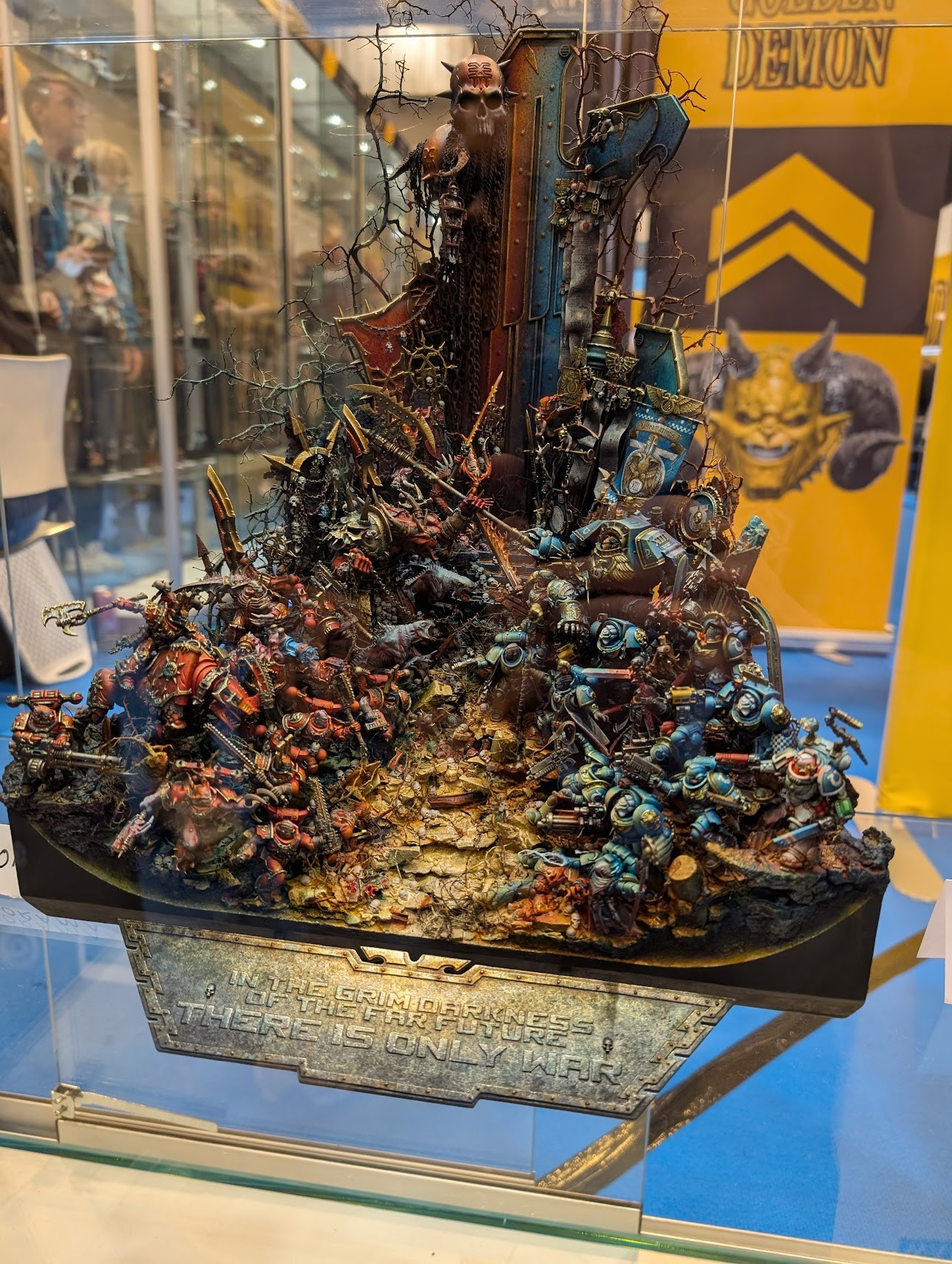 Grim dark 40k diorama by Pawel Makuch
