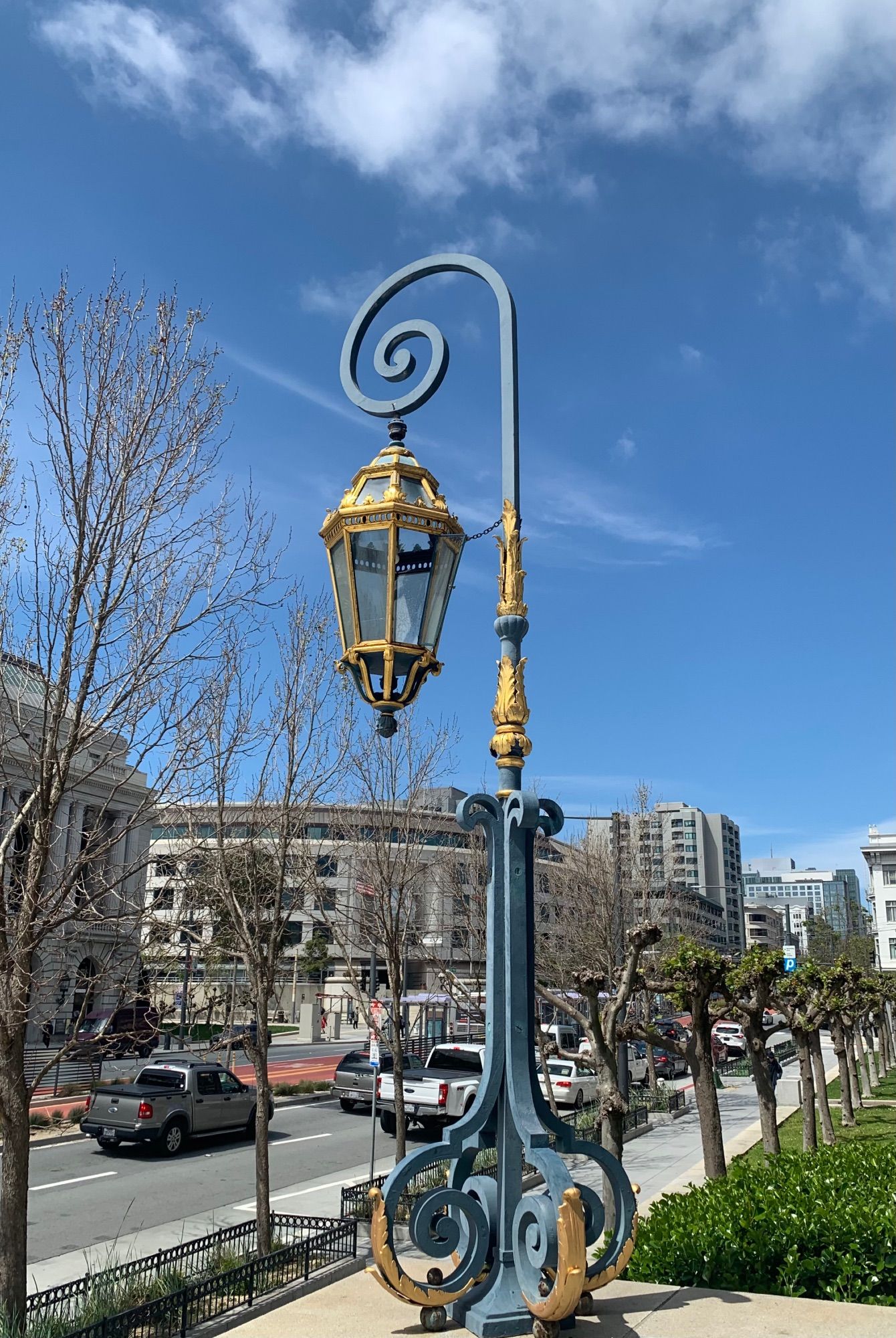 Historic #streetlight city-hall, a gilded age gilded cage #SanFrancisco #California #VanNess