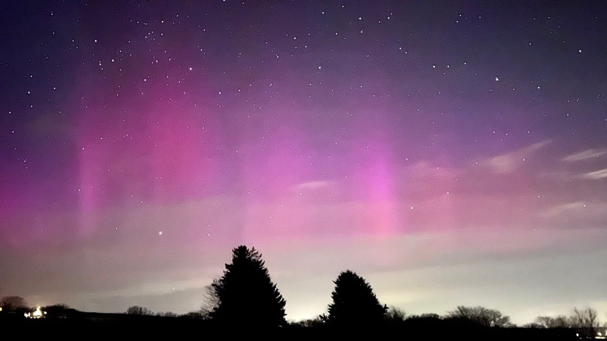 The amazing Northern Lights 
/ Aurora Borealis dances delightfully over Courtmacsherry areas of West Cork in Ireland !