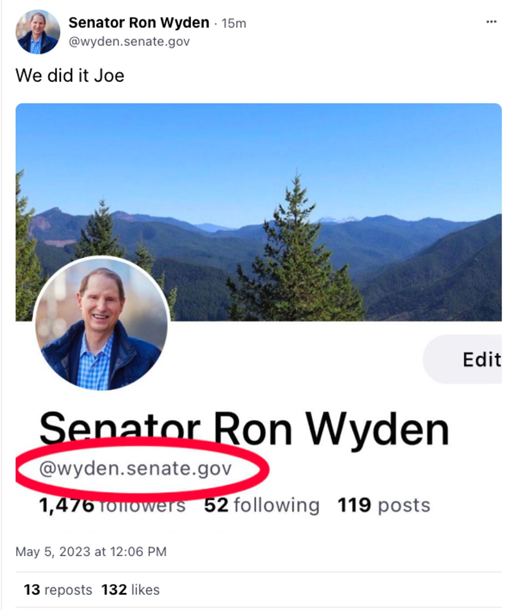 A screen shot of Senator Wyden's profile using the handle @wyden.senate.gov