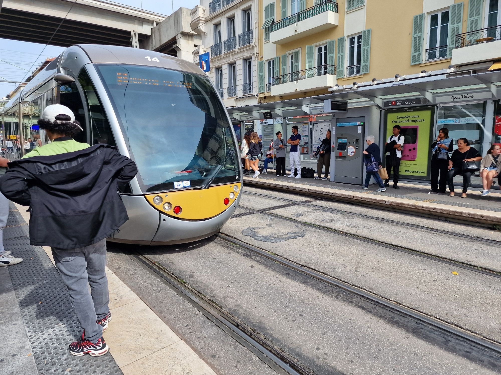 Trikk ved stasjonen Gare Thiers i Nice