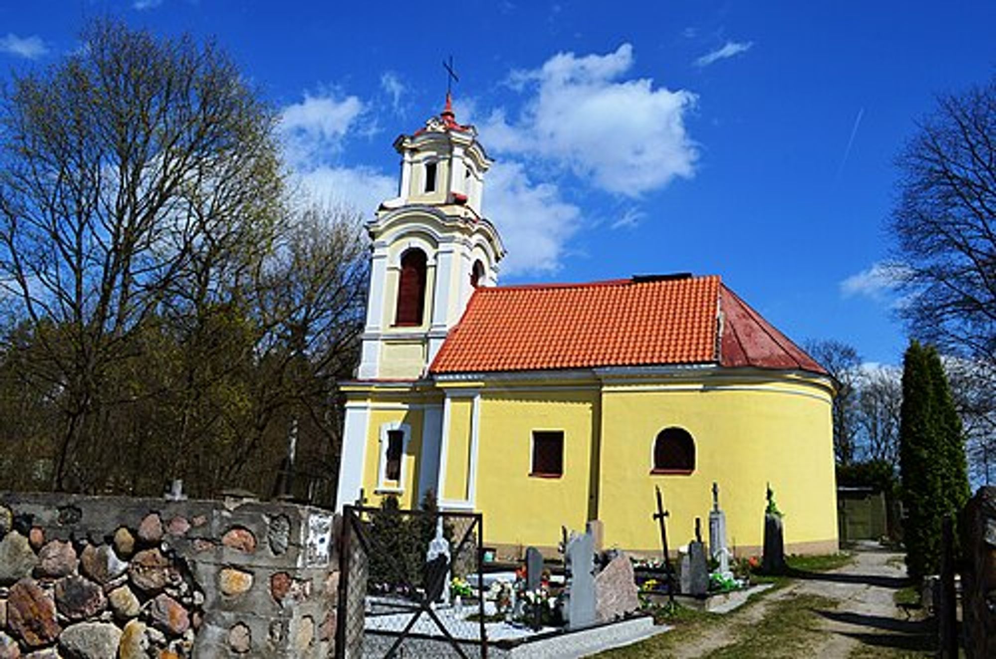 An image of Panerių Šv. Jėzaus Nukryžiuotojo koplyčia from Wikipedia
<a href="https://commons.wikimedia.org/wiki/File:Paneri%C5%B3_koply%C4%8Dia.JPG">Image</a> by <a href="//commons.wikimedia.org/wiki/User:Hugo.arg" title="User:Hugo.arg">Šarūnas Šimkus-Kalvaitis</a>