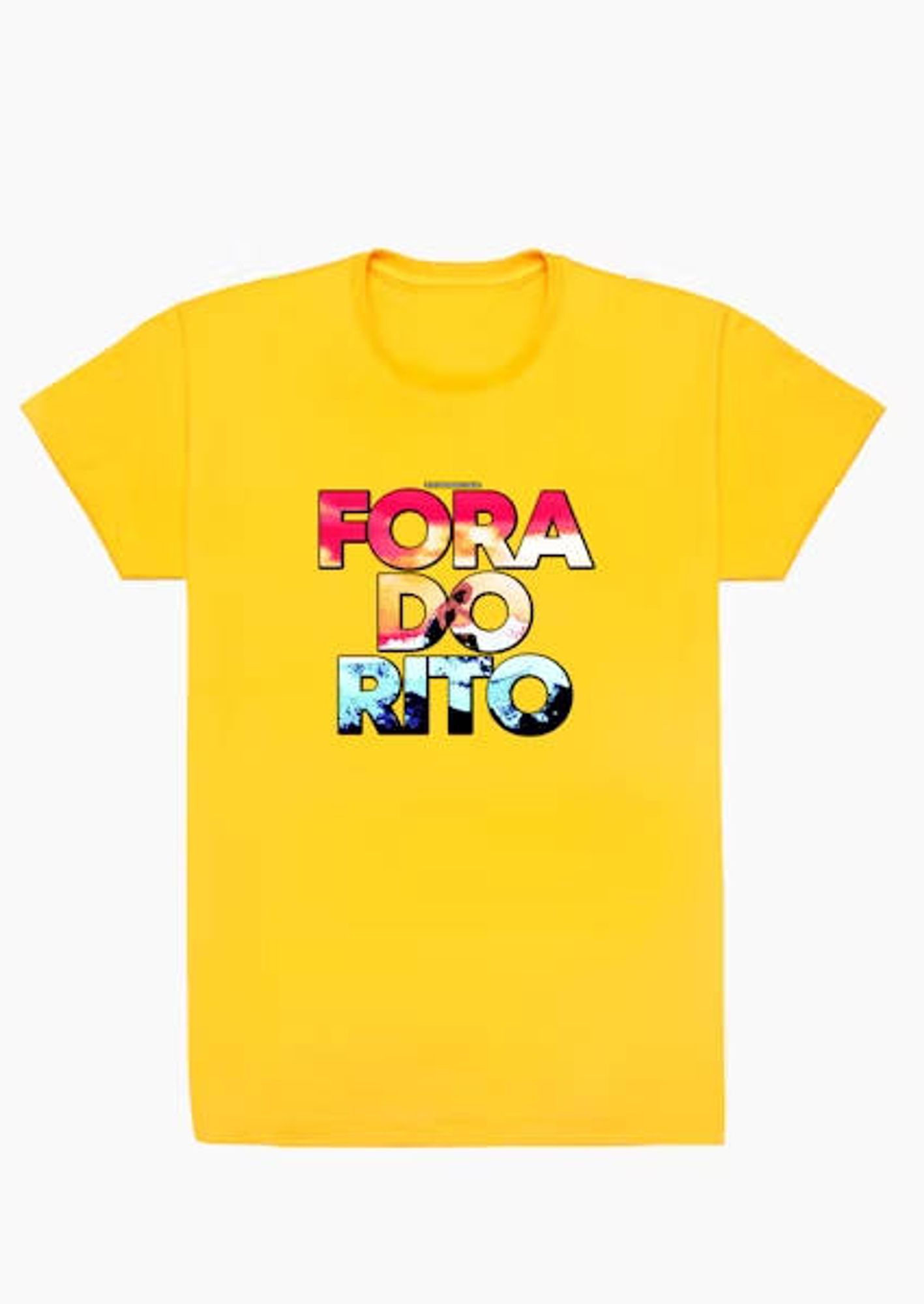 Camiseta do FAROFEIROS com a estampa com o texto estilizado de verão FORA DO RITO