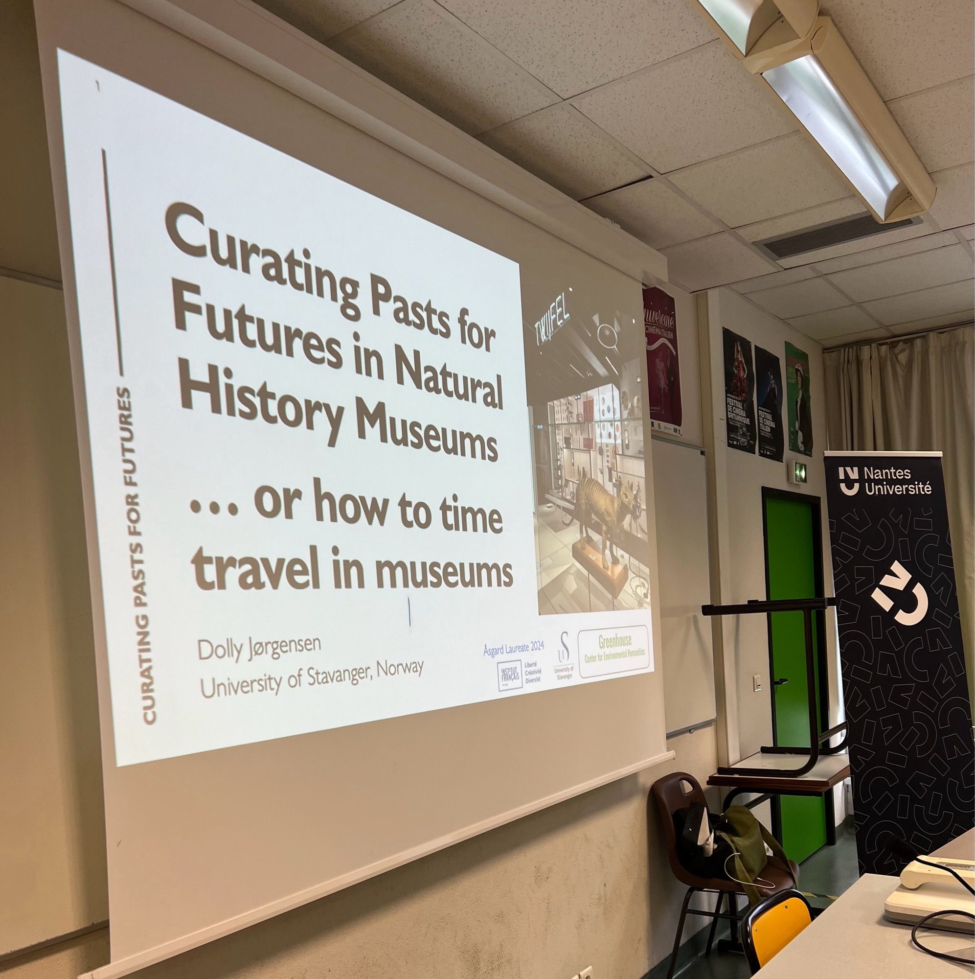 Classroom view. PowerPoint with Curating Pasts for Futures in Natural History Museums … or how to time travel in museums