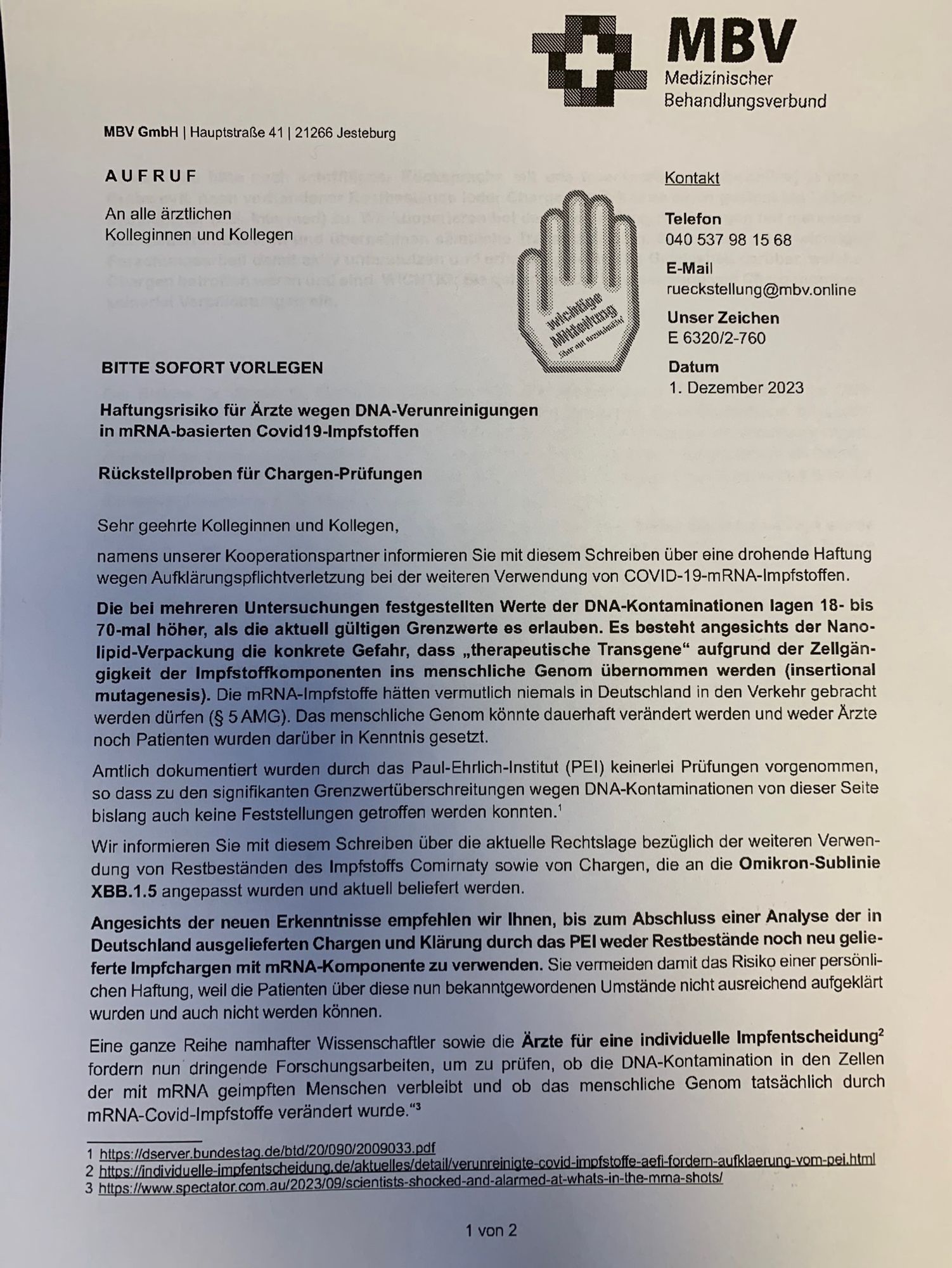 Ein offiziell wirkender Brief mit dem „Rote-Hand-Symbol“ und drohenden Haftungsrisiken bei Covid-19-Impfung mit dem angepassten Omicron-Impfstoff.