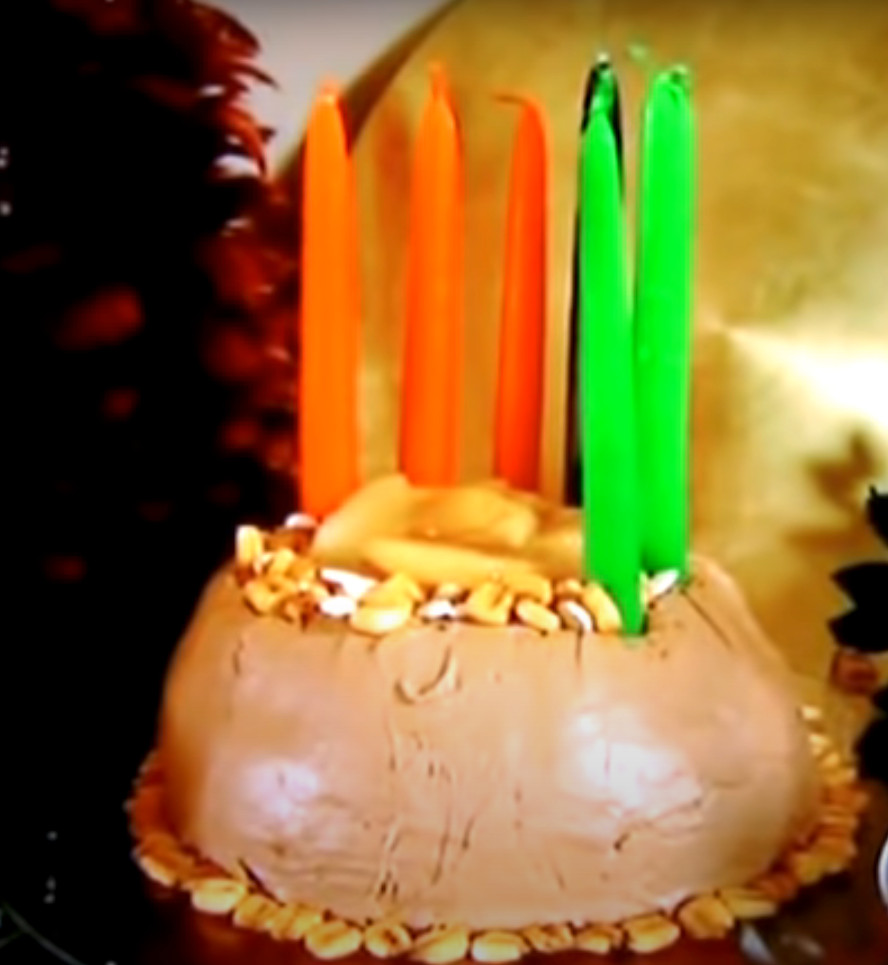 Sandra Lee's Kwanza Cake