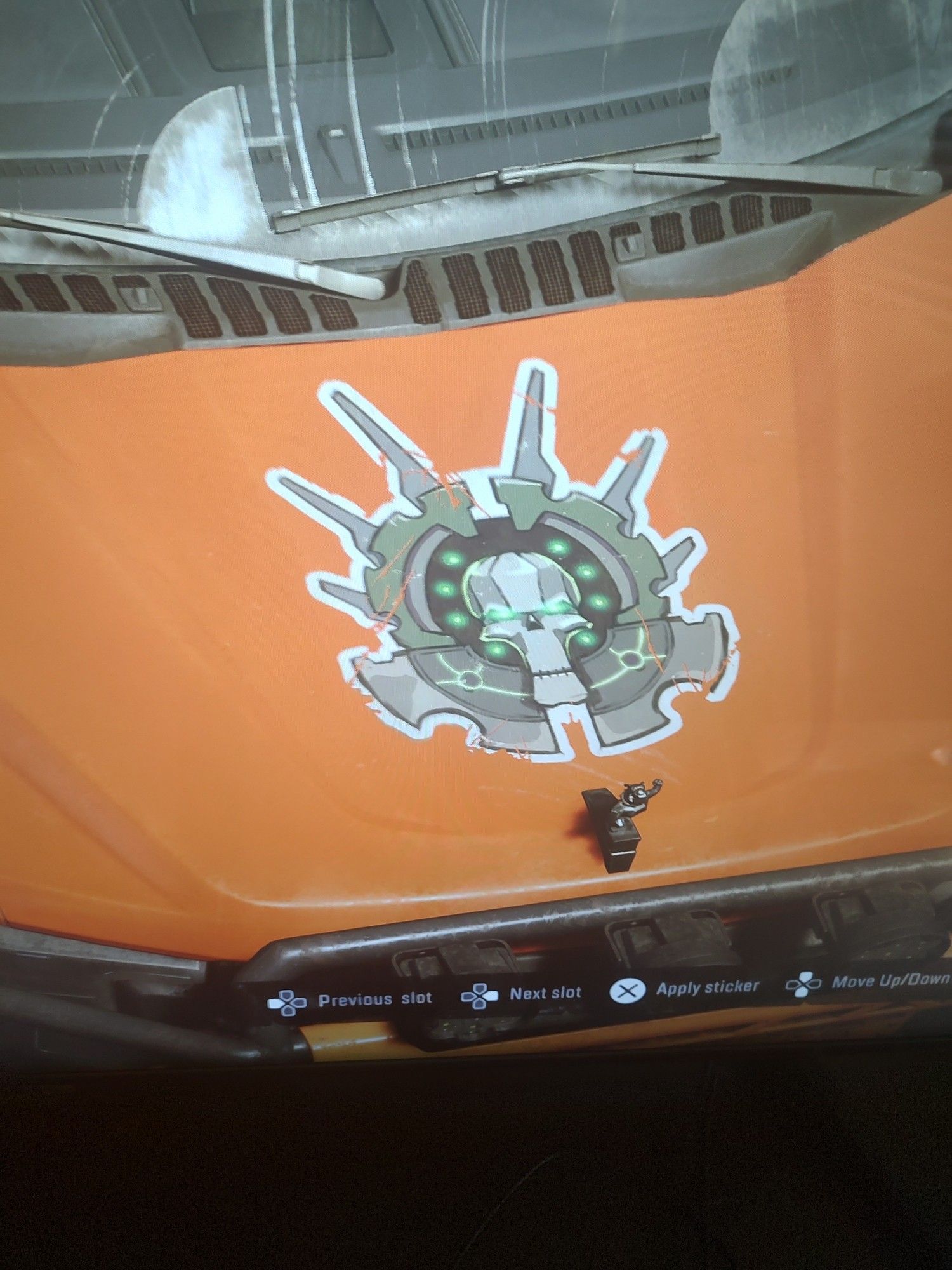 A truck decal in Snowrunner depicting a necron