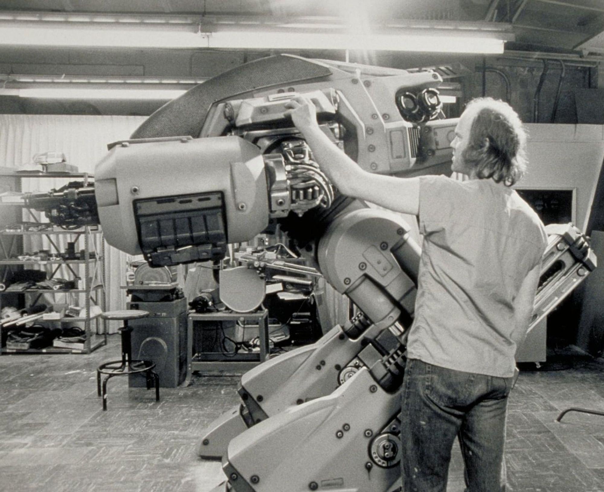 Phil Tippett and a life-size ED-209 from RoboCop (1987).