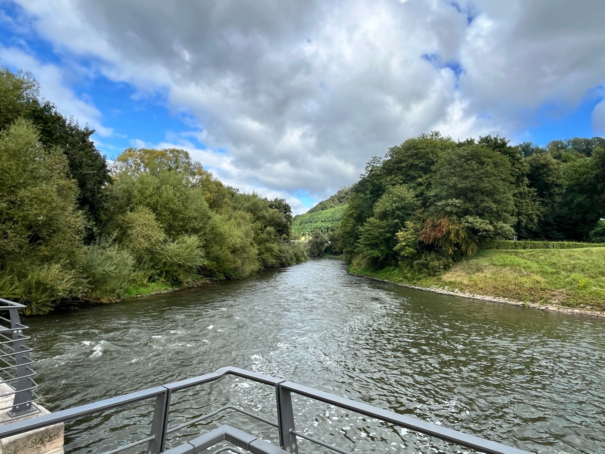 Zusammenfluss 
Von rechts die Werra 
von links die Fulda
Ab hier die Weser